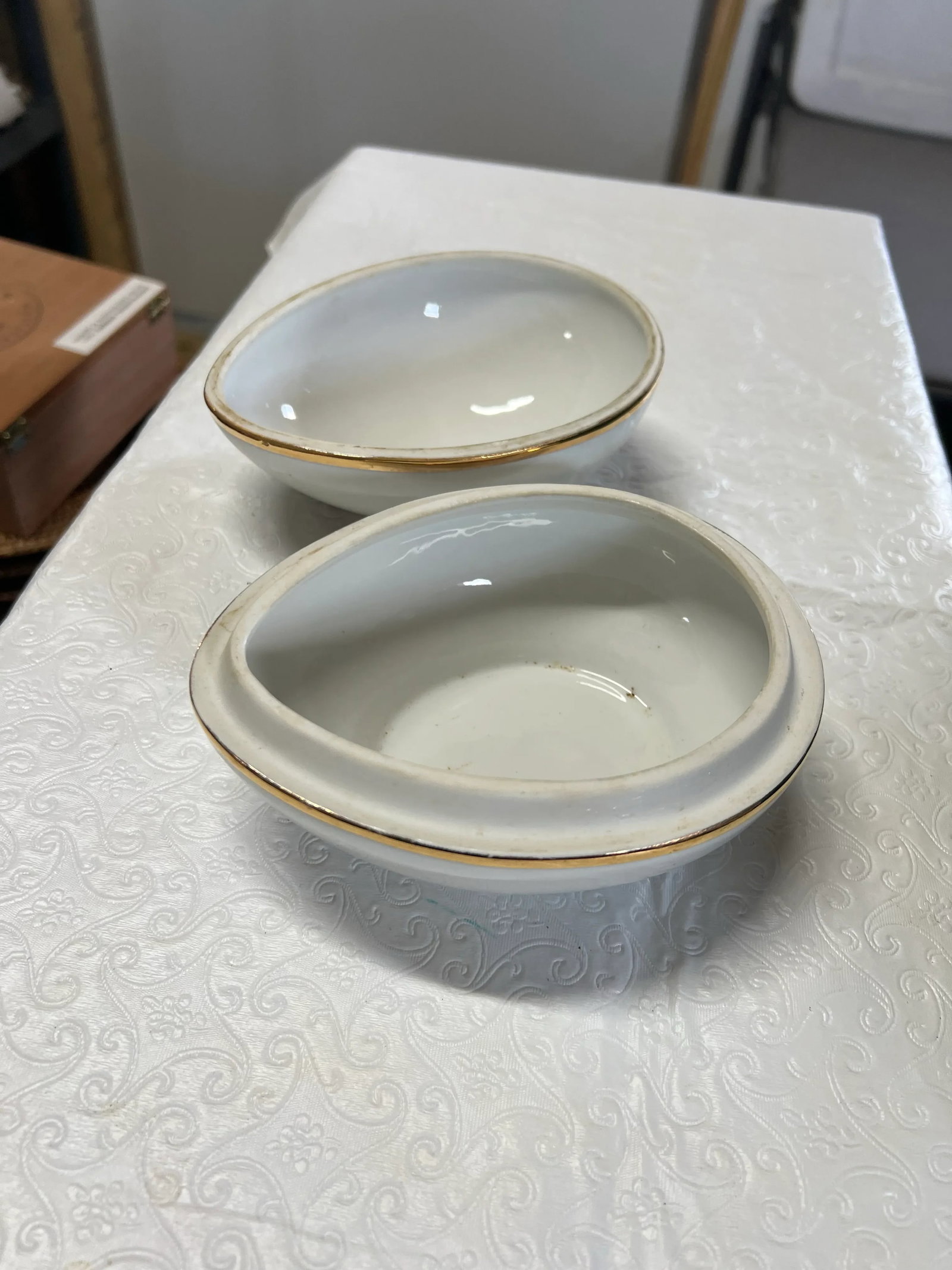 1950s Porcelain Trinket Egg Shaped Box Signed - 3
