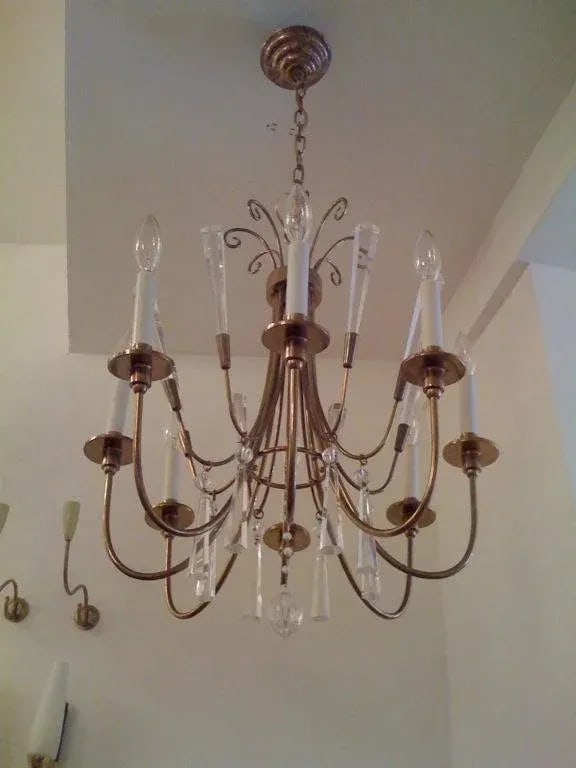 A 50s American Regency Chandelier - 2