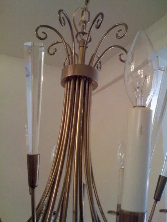 A 50s American Regency Chandelier - 7