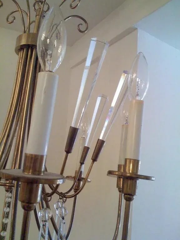 A 50s American Regency Chandelier - 9
