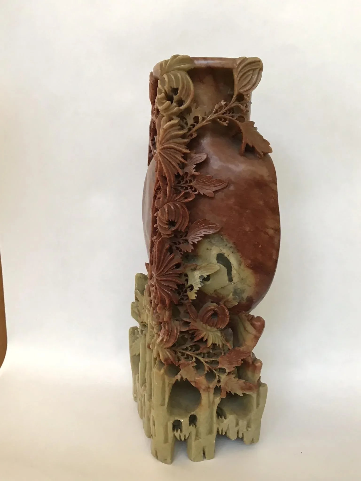 Vintage Chinese Soapstone Carving of a Vase With Mid-Century Modern Chrysanthemums - 3