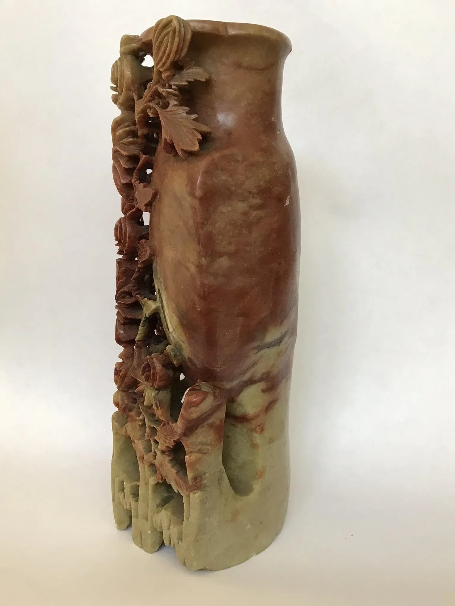 Vintage Chinese Soapstone Carving of a Vase With Mid-Century Modern Chrysanthemums - 6