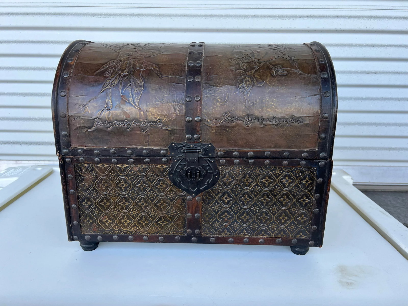 Mid 20th Century Vintage Decorative Wood Dome Box - 6