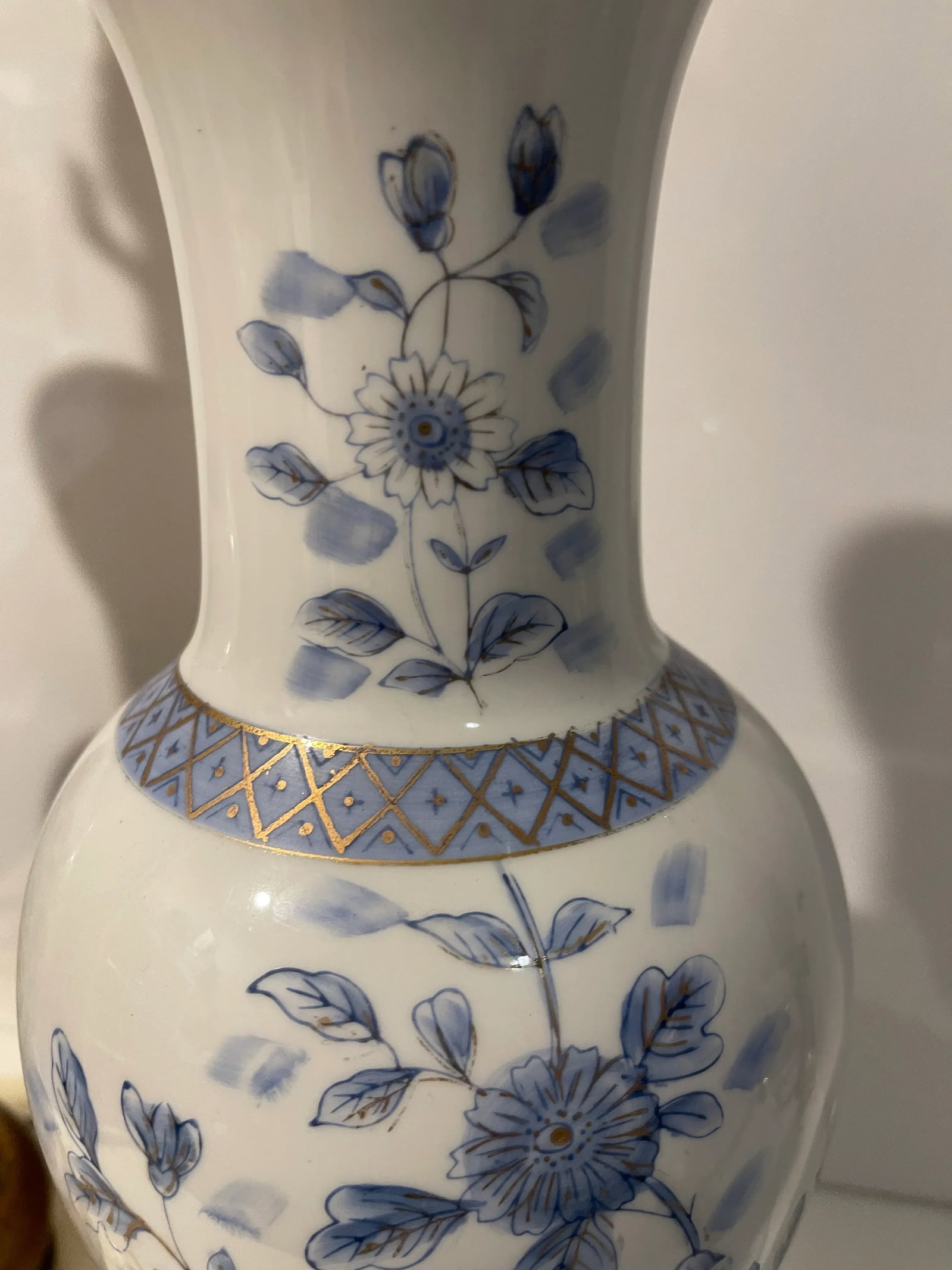 Pair of Vintage Blue & White Floral Coordinated Hand-Painted (Gold Accent) Lamps - 3