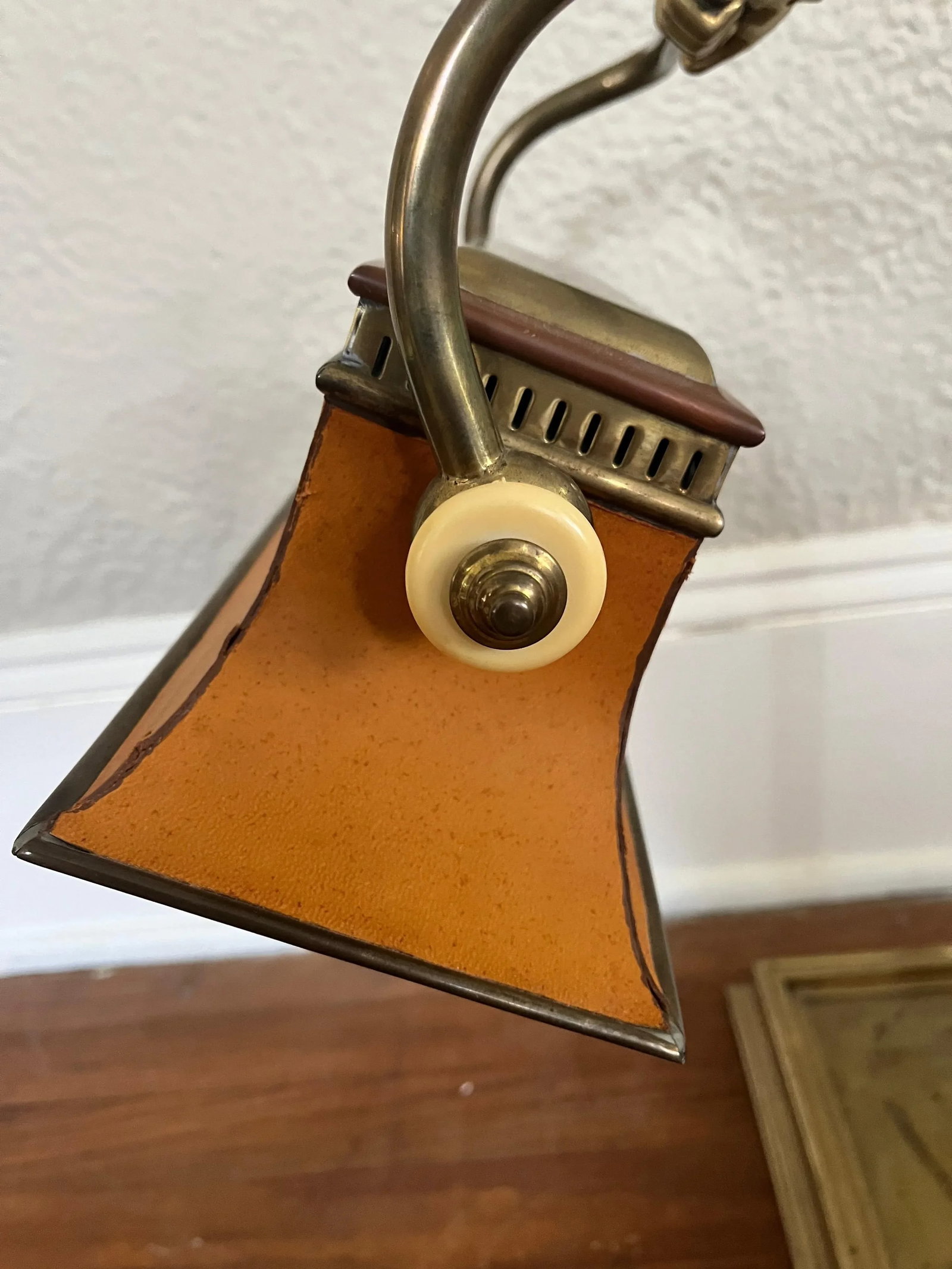 Vintage 1984 Chapman Desk Lamp - 8