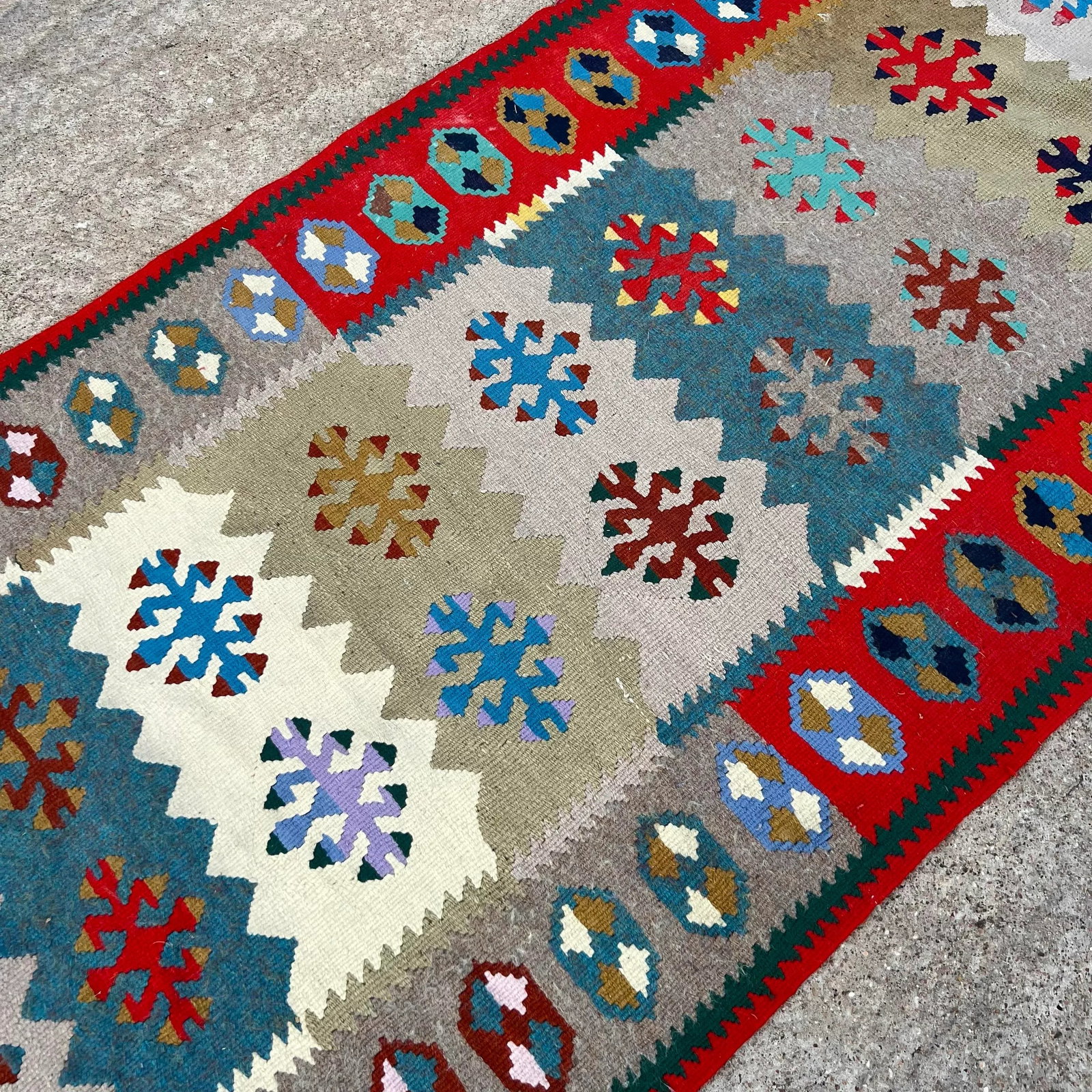 Vintage Floral Design Flatweave Kilim Runner - 8