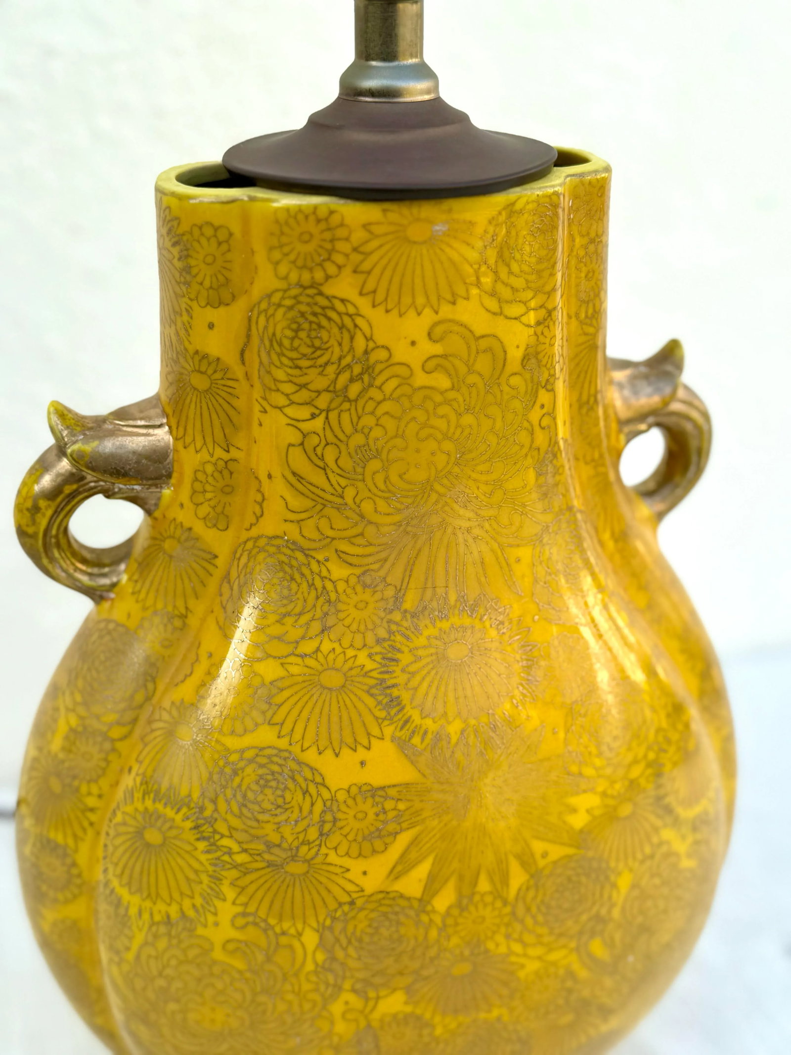 Vintage Table Lamp: Sunflower Yellow and Gilt Japanese Glazed Ceramic Lamp - 5