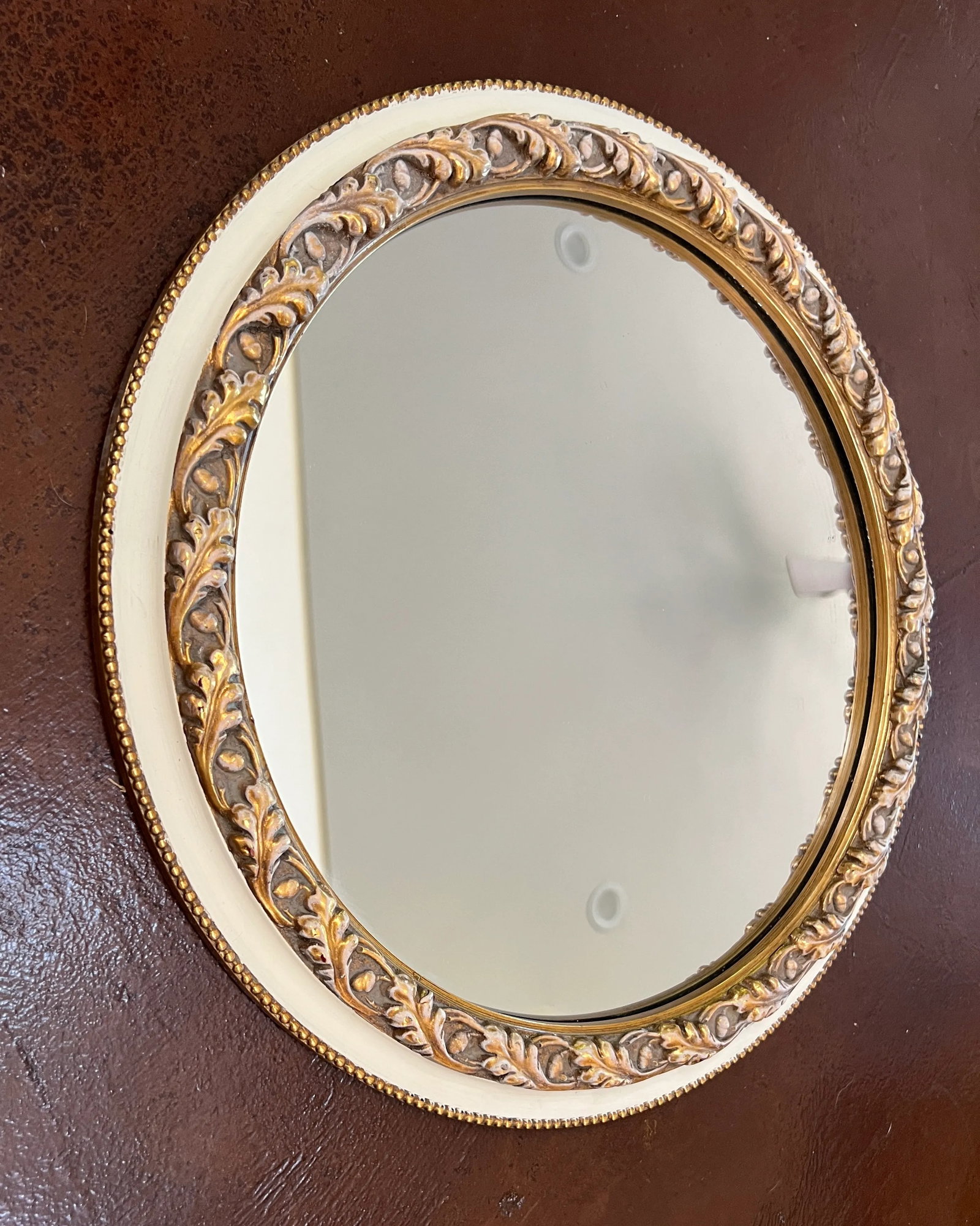 1980s French Carved Oak Leaf and Acorn Round Mirror - 9