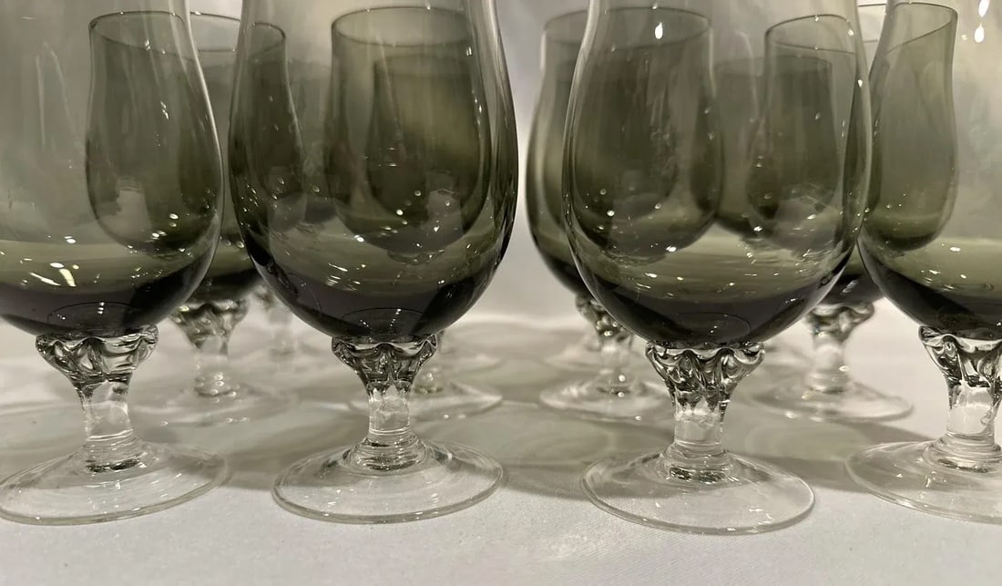 1960s Mid-Century Modern Sasaski Smoked Crystal Stemware Set of 24 - 6