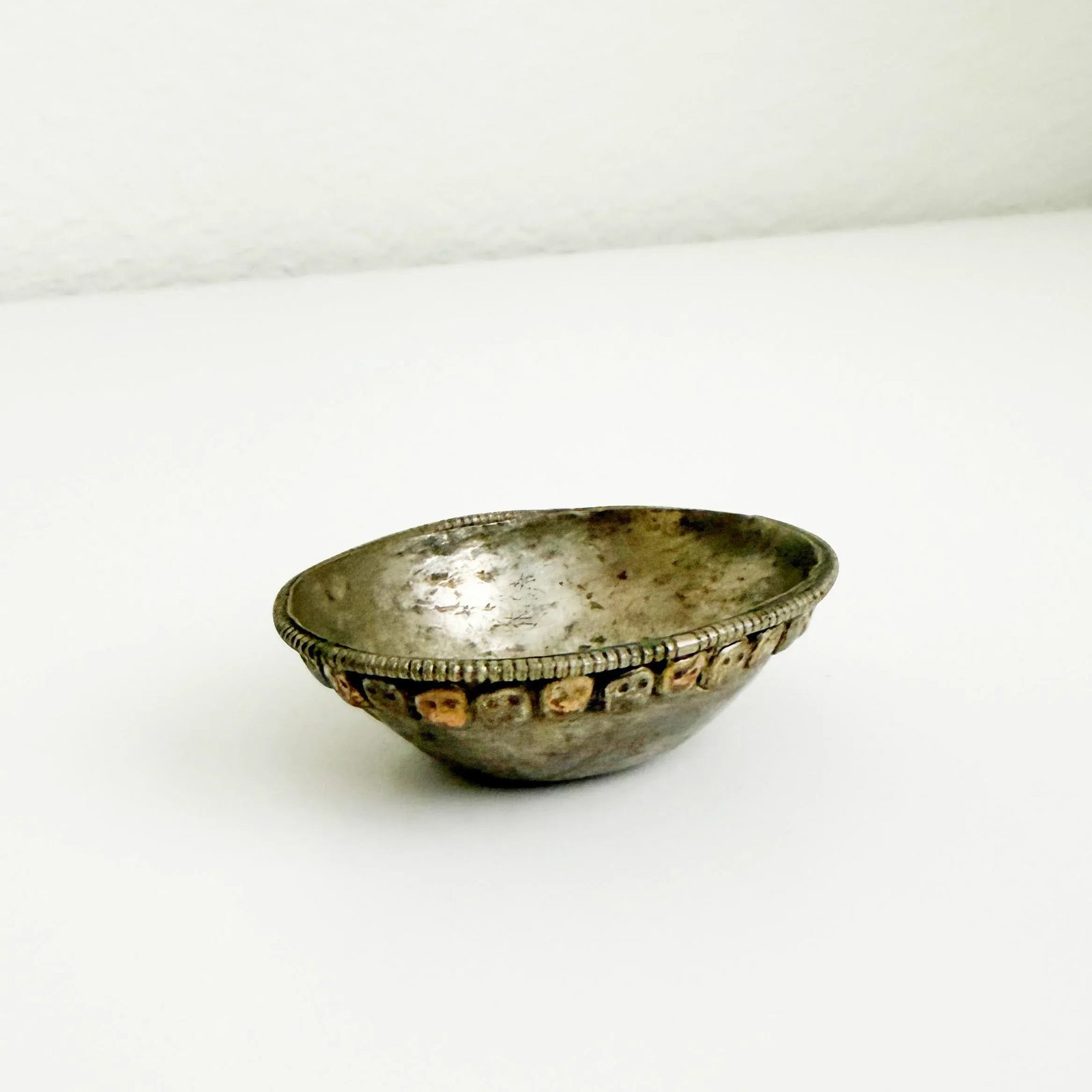 Early 20th Century Tibetan Offering Bowl - 2