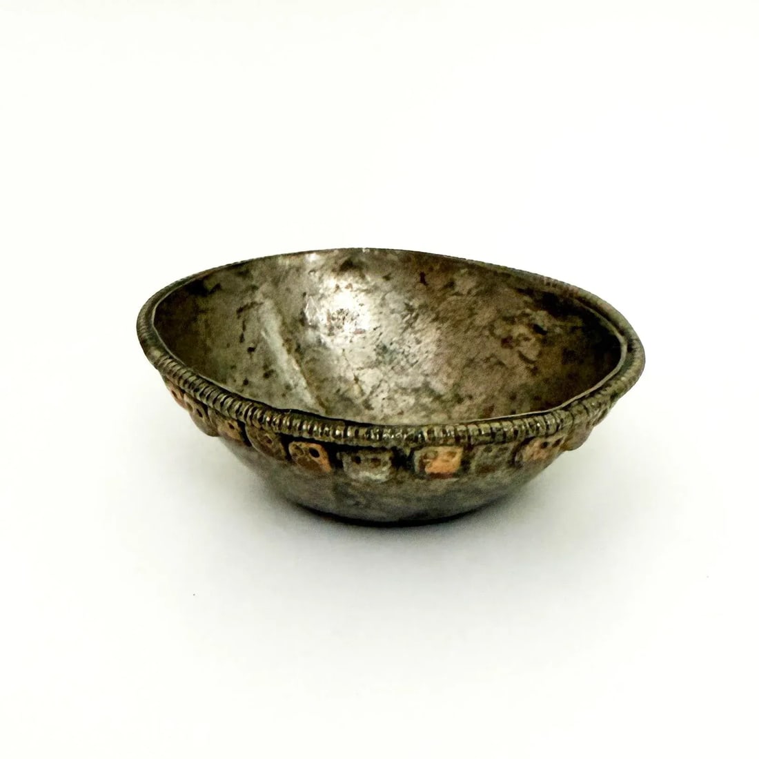 Early 20th Century Tibetan Offering Bowl - 3