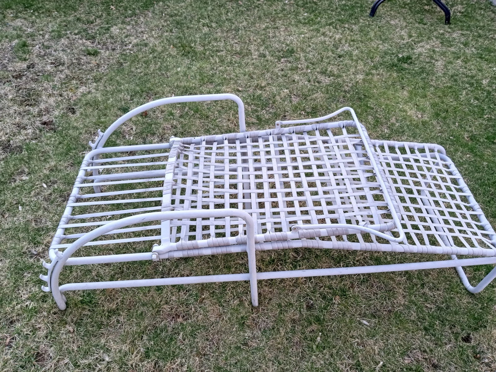 Mid-Century Modern Chaise Lounge Chair - 4