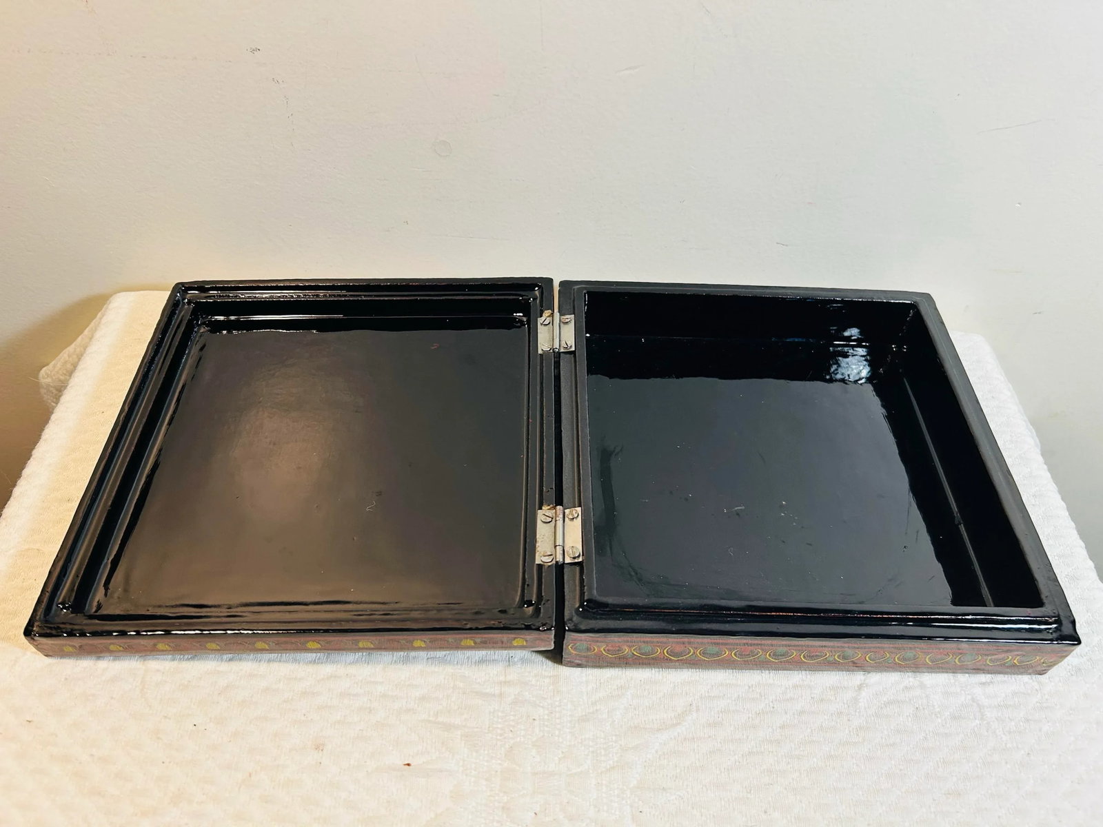 Vintage African Tribal Design Black Lacquered Dresser Box With Horse and Figures - 8