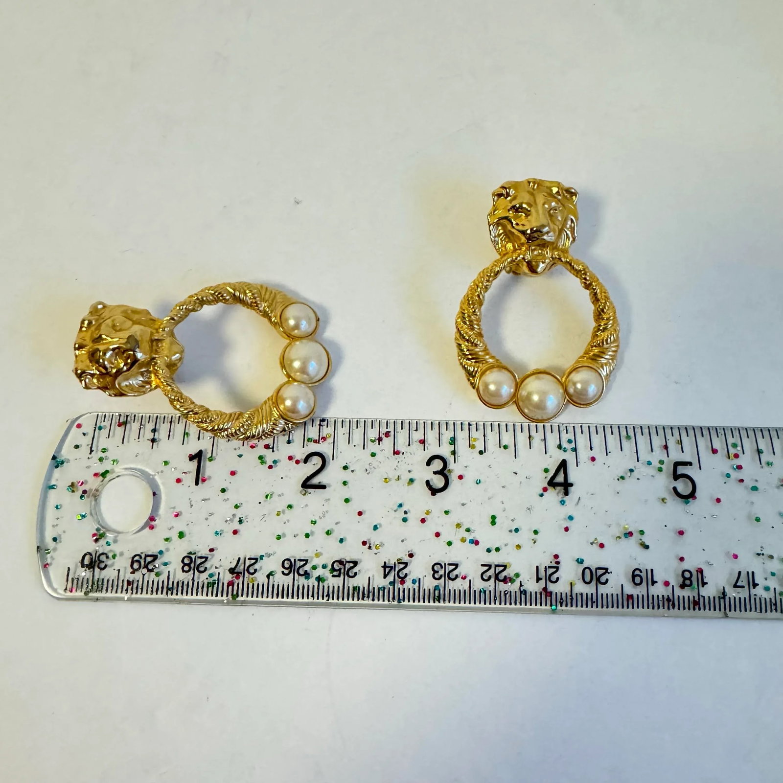 Vintage Lion Head Door Knocker Earrings Clip on Gold Tone Faux Pearl 90s Maximalist Jewelry - 9