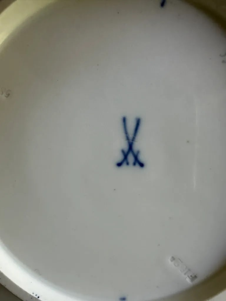 Meissen Cobalt Blue and White With Floral Accents Plate - 2