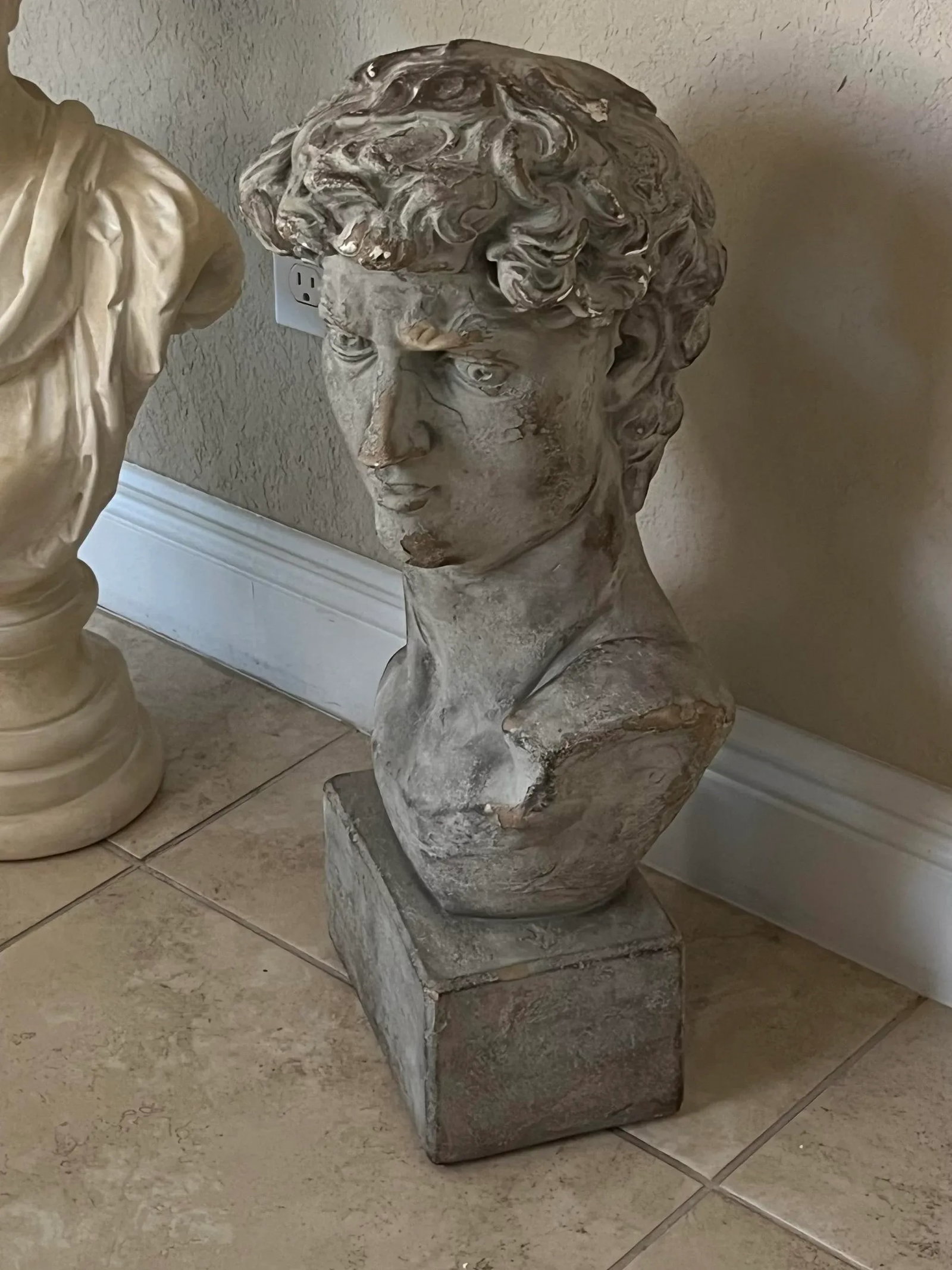Vintage Late 20th Century Pedestal Bust of Michelangelo's David - 2