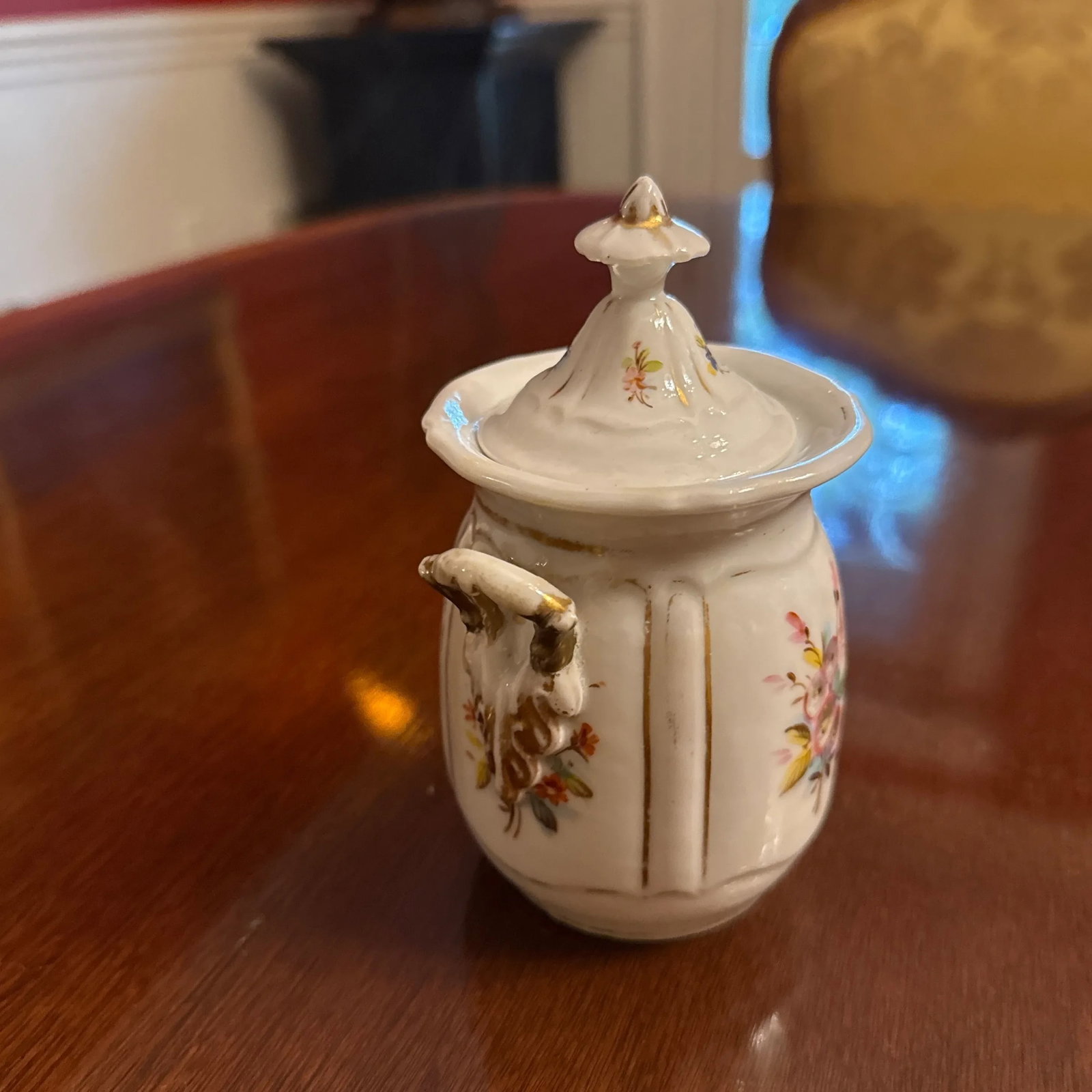 Mid 19th Century Old Paris Porcelain Covered Sugar - 2
