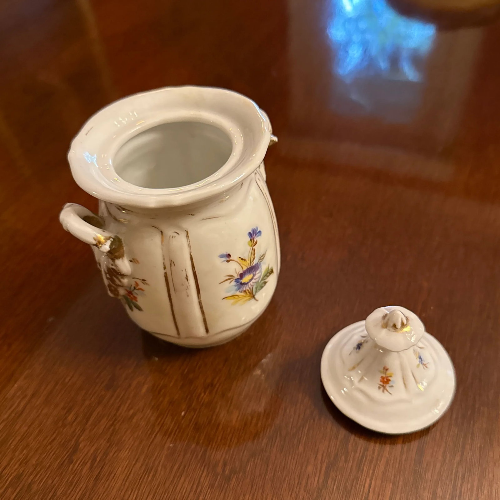 Mid 19th Century Old Paris Porcelain Covered Sugar - 5