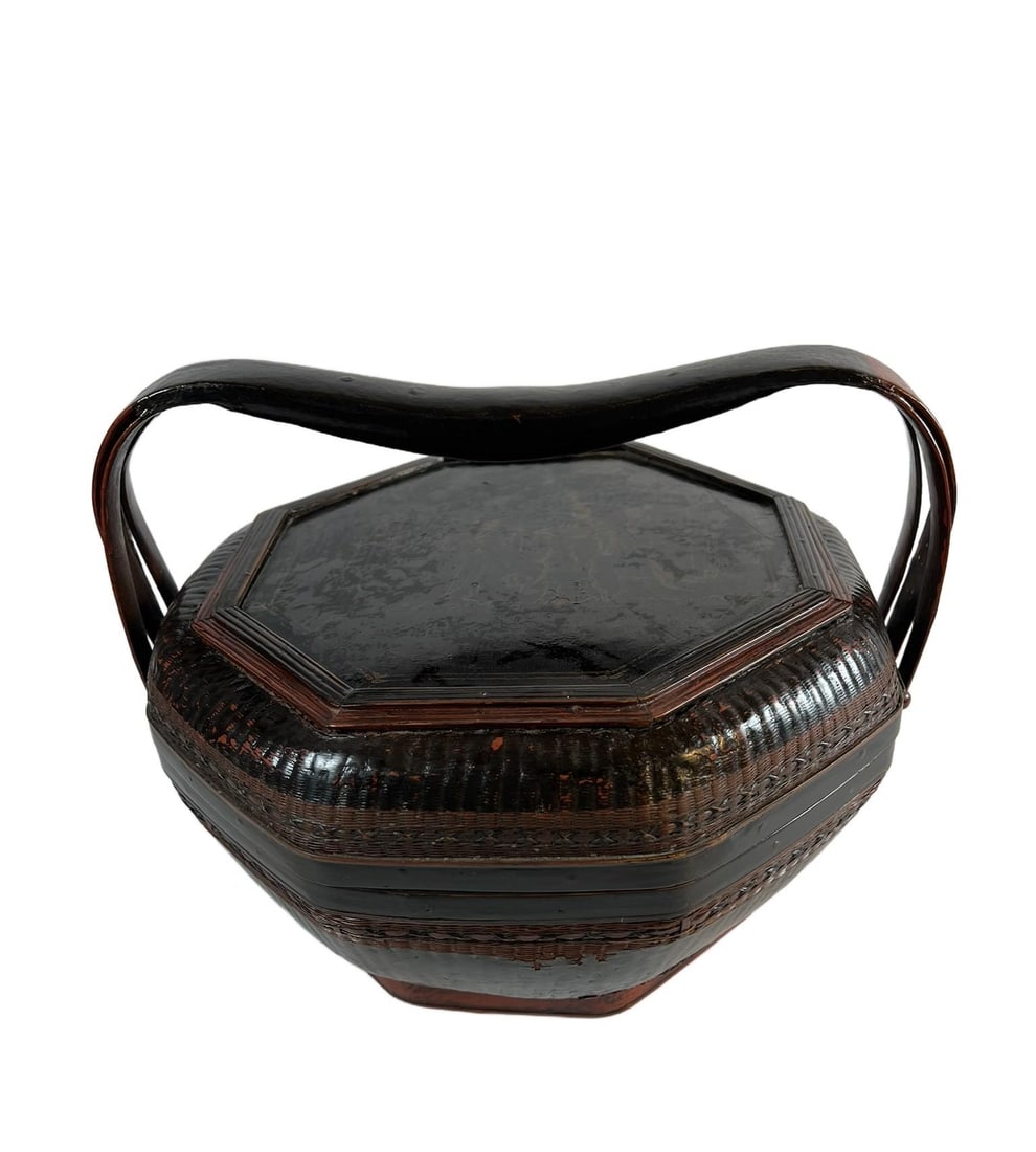 Antique Chinese Black and Red Lacquer Basket - 2