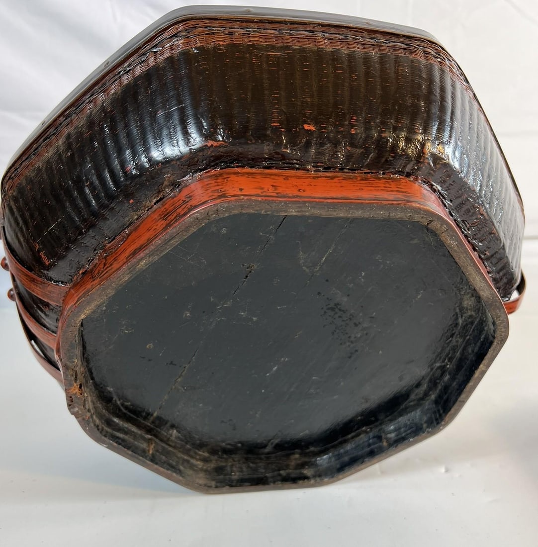 Antique Chinese Black and Red Lacquer Basket - 9