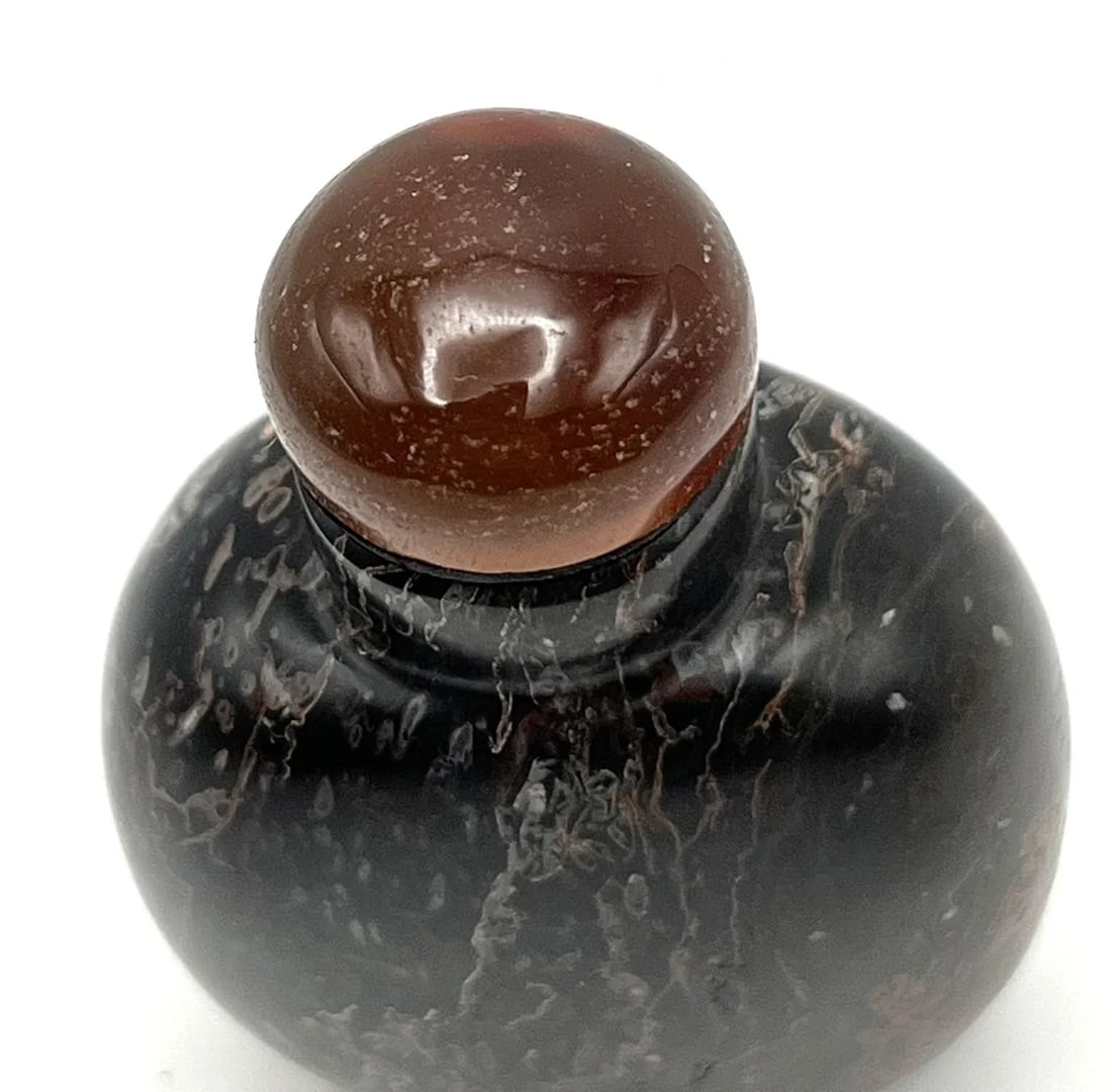 Vintage Black Agate Snuff Bottle With Striations - 10