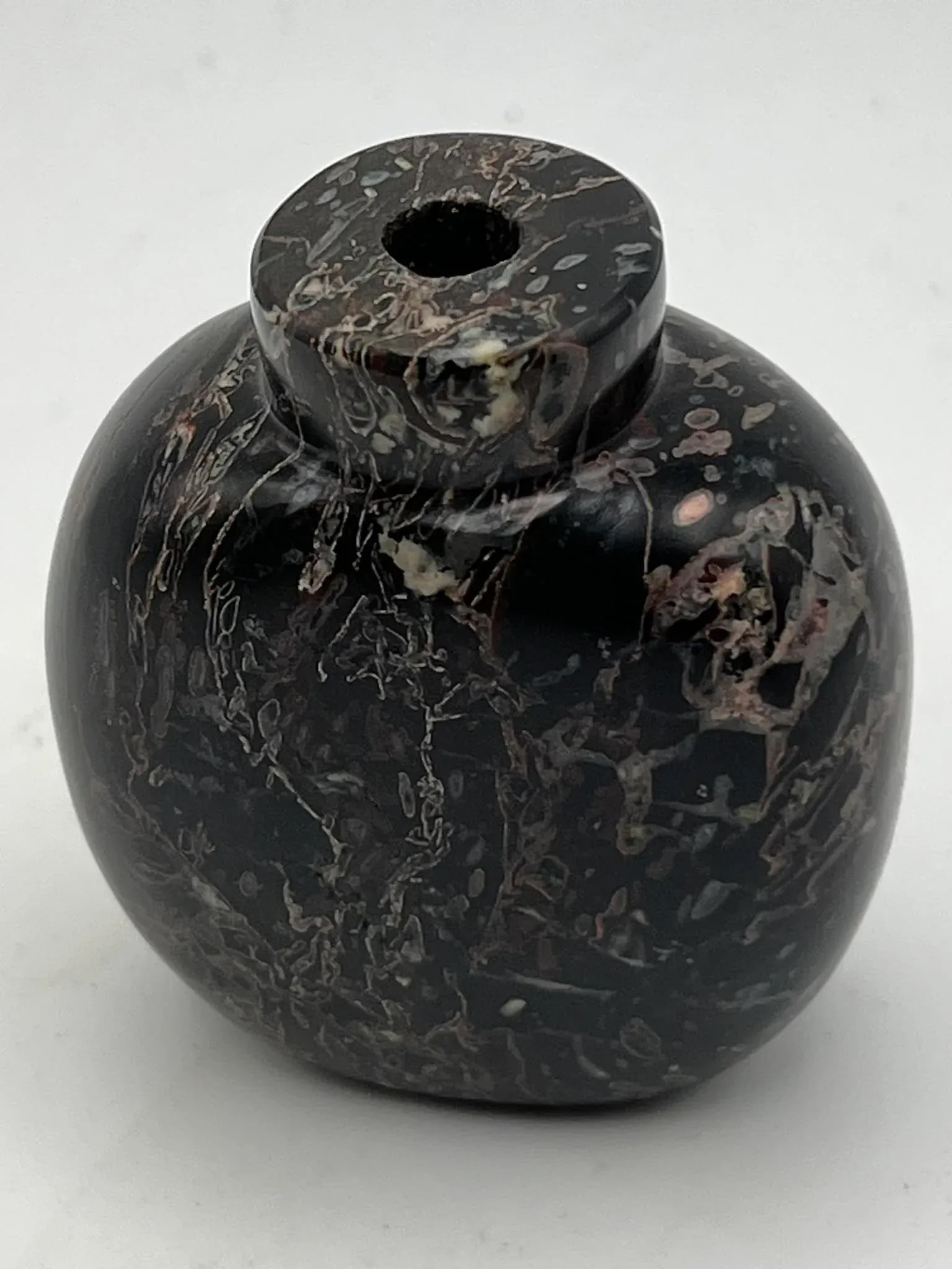 Vintage Black Agate Snuff Bottle With Striations - 11
