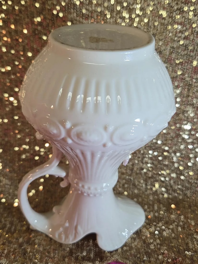 Late 20th Century Large 9" Vintage Belleek Aberdeen Ewer W/ Applied Flowers - 11