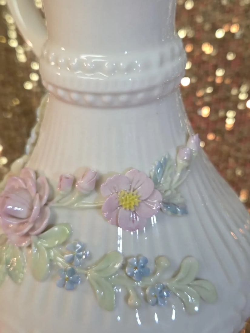 Late 20th Century Large 9" Vintage Belleek Aberdeen Ewer W/ Applied Flowers - 7