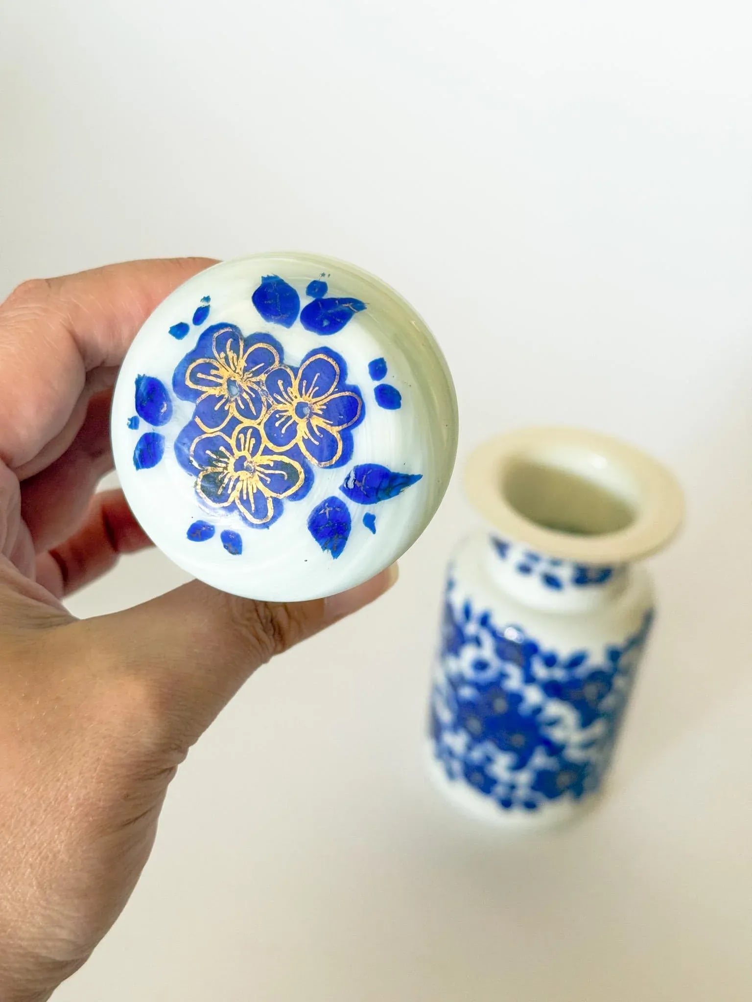 Antique Bohemian Opaline Apothecary Bottle and Stopper With Blue Hand Painted Flowers - 4
