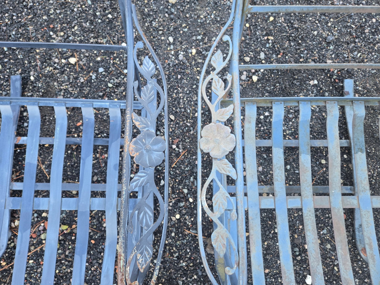 Vintage Wrought Iron Patio Rocker Bouncer Chairs (3) - 11