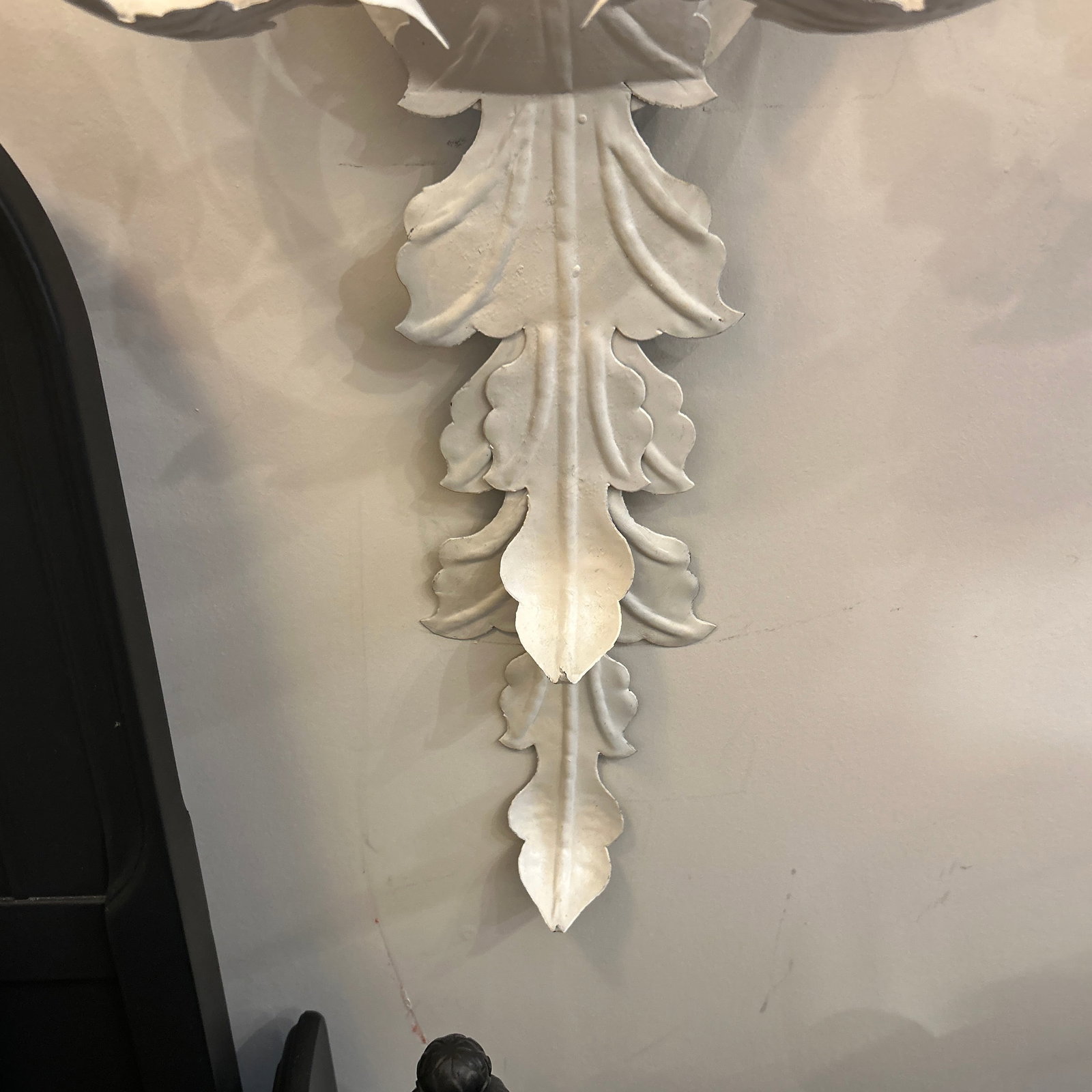 French Mediterranean Hollywood Regency Leaf Design Metal Wall Sconces a Pair Electrified - 8