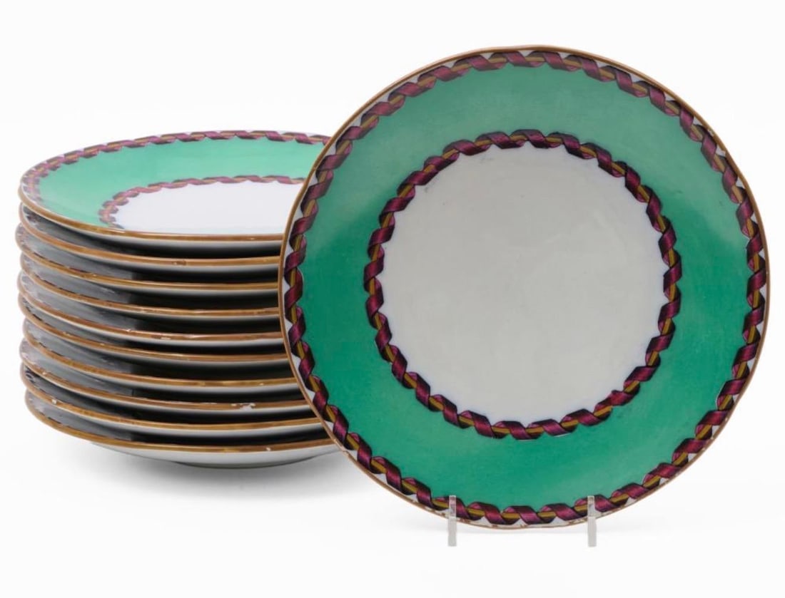 19th Century English Green Porcelain Dessert or Dinner Service Plates and Footed Compotes - 12