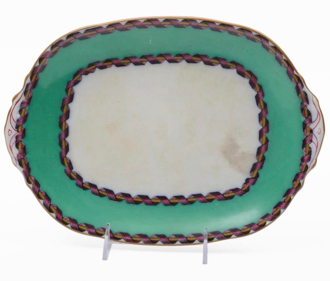 19th Century English Green Porcelain Dessert or Dinner Service Plates and Footed Compotes - 4