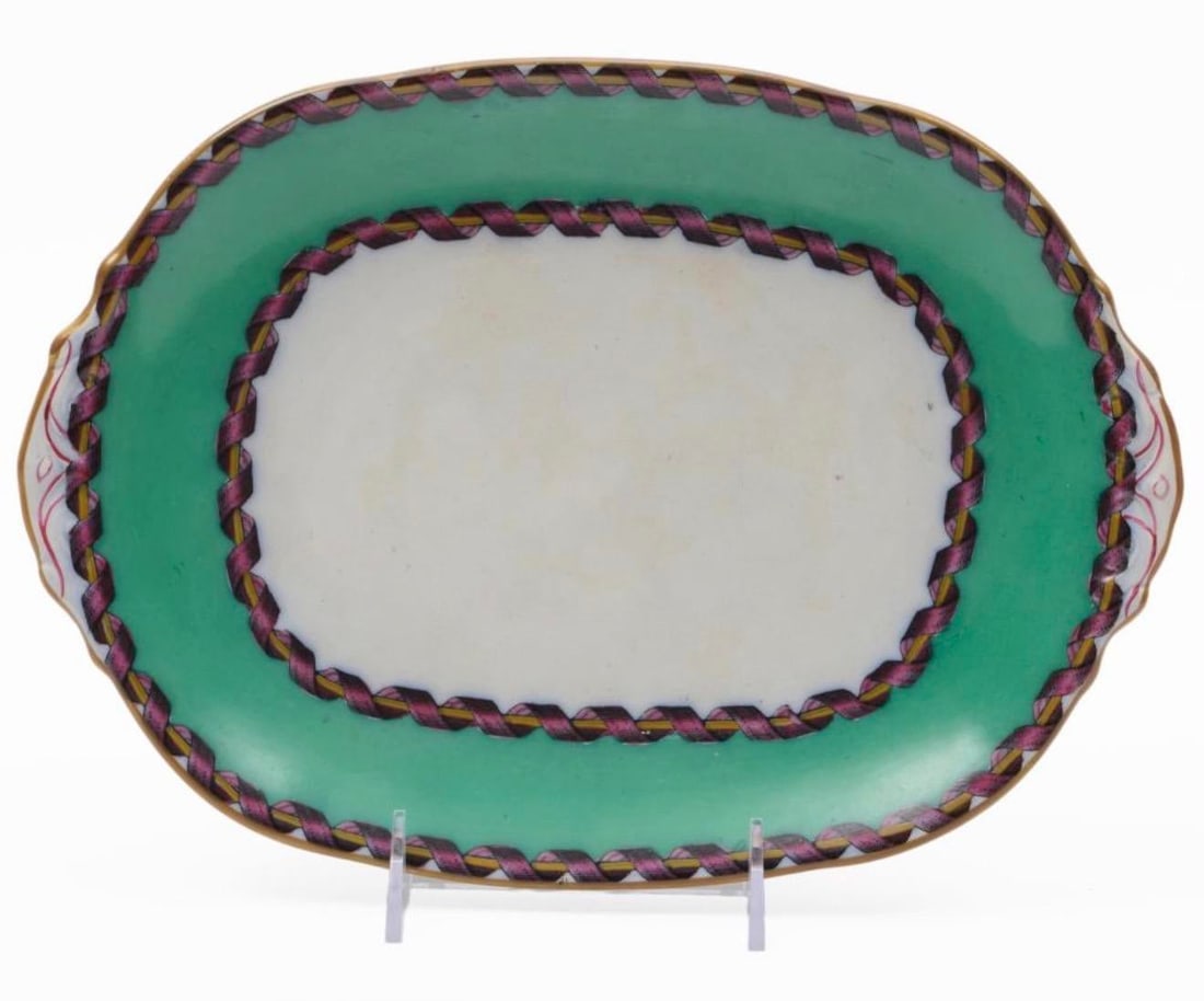 19th Century English Green Porcelain Dessert or Dinner Service Plates and Footed Compotes - 5