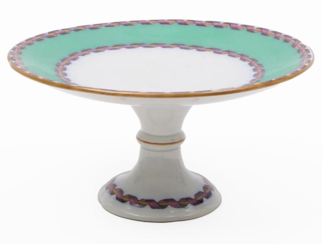 19th Century English Green Porcelain Dessert or Dinner Service Plates and Footed Compotes - 9