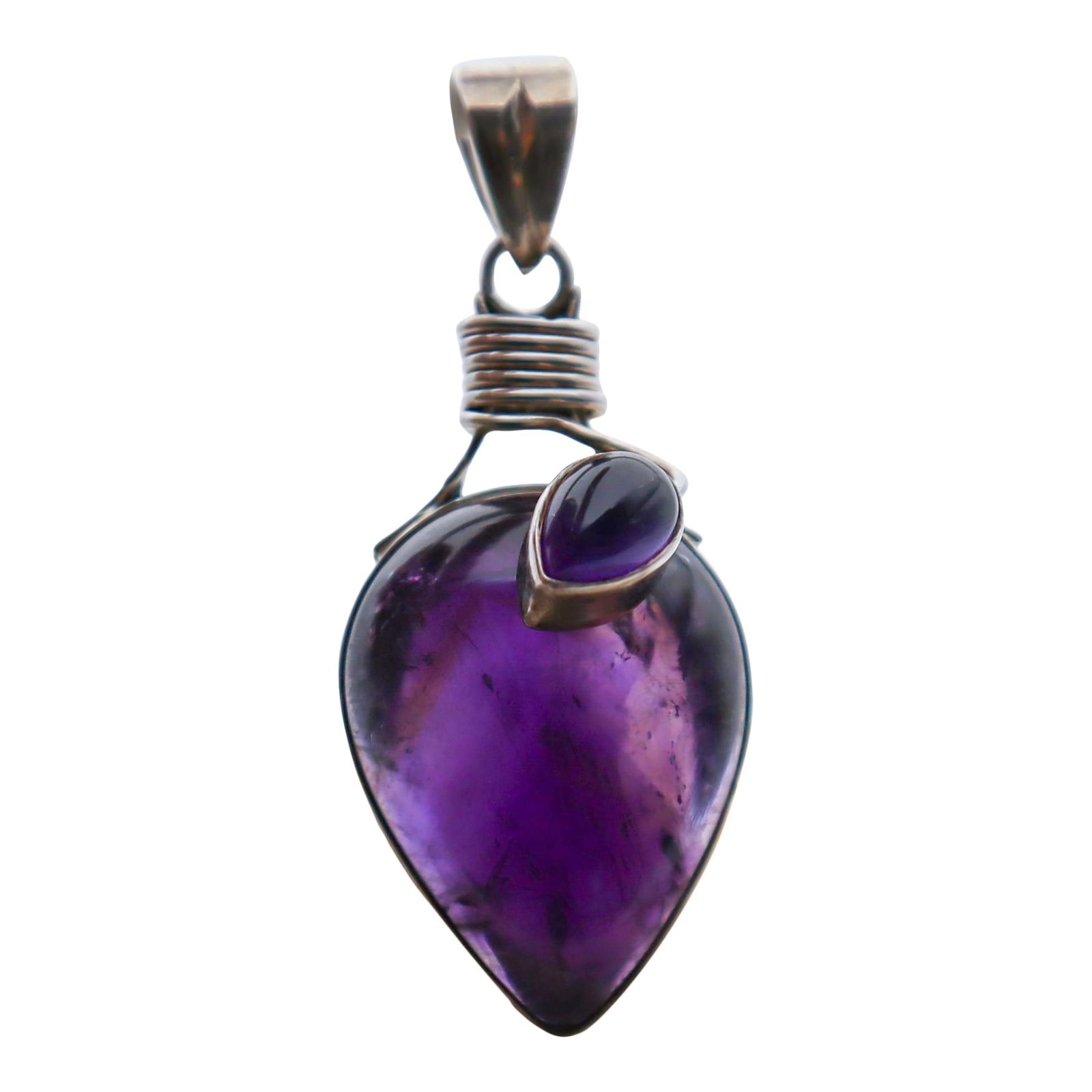 Vintage Amethyst Lightbulbs Set in Sterling Silver: Perhaps the perfect purple lights for the holiday season. Regarded as one of the most precious gemstones, historically valued as diamonds and a symbol of royalty, it adorned clergy as a symbol of