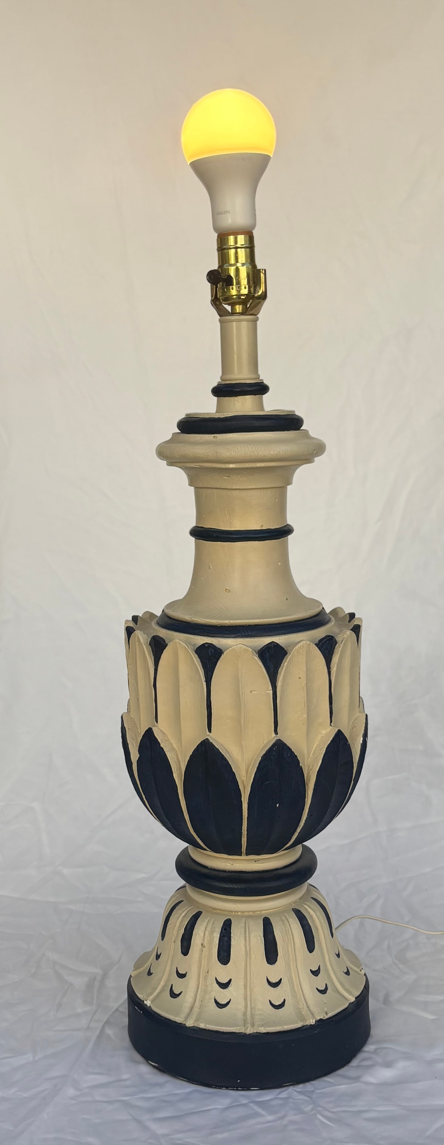 Mid- Century Modern Blue and White Lotus Leaf Plaster Lamp and Shade - 2