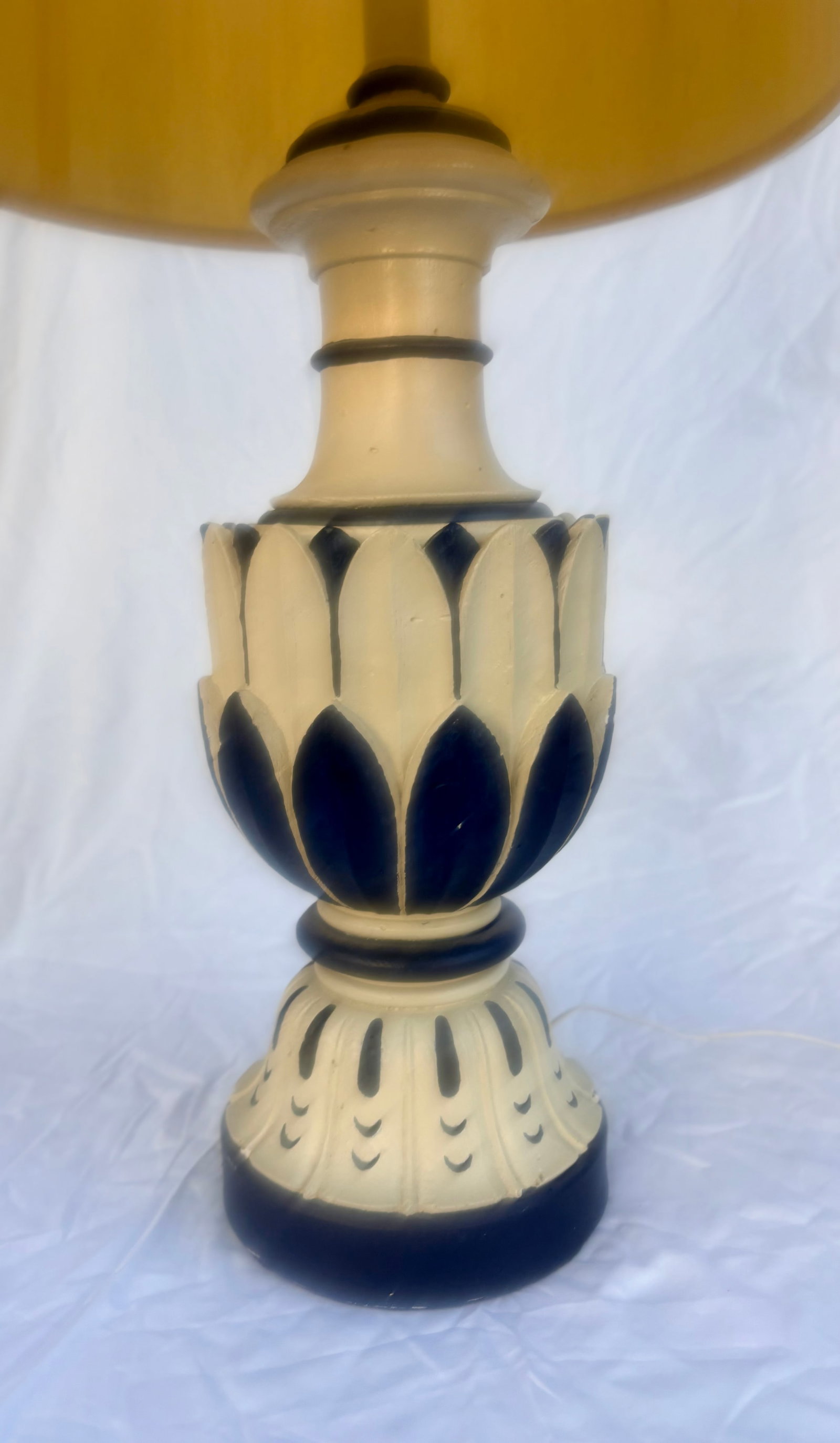 Mid- Century Modern Blue and White Lotus Leaf Plaster Lamp and Shade - 5