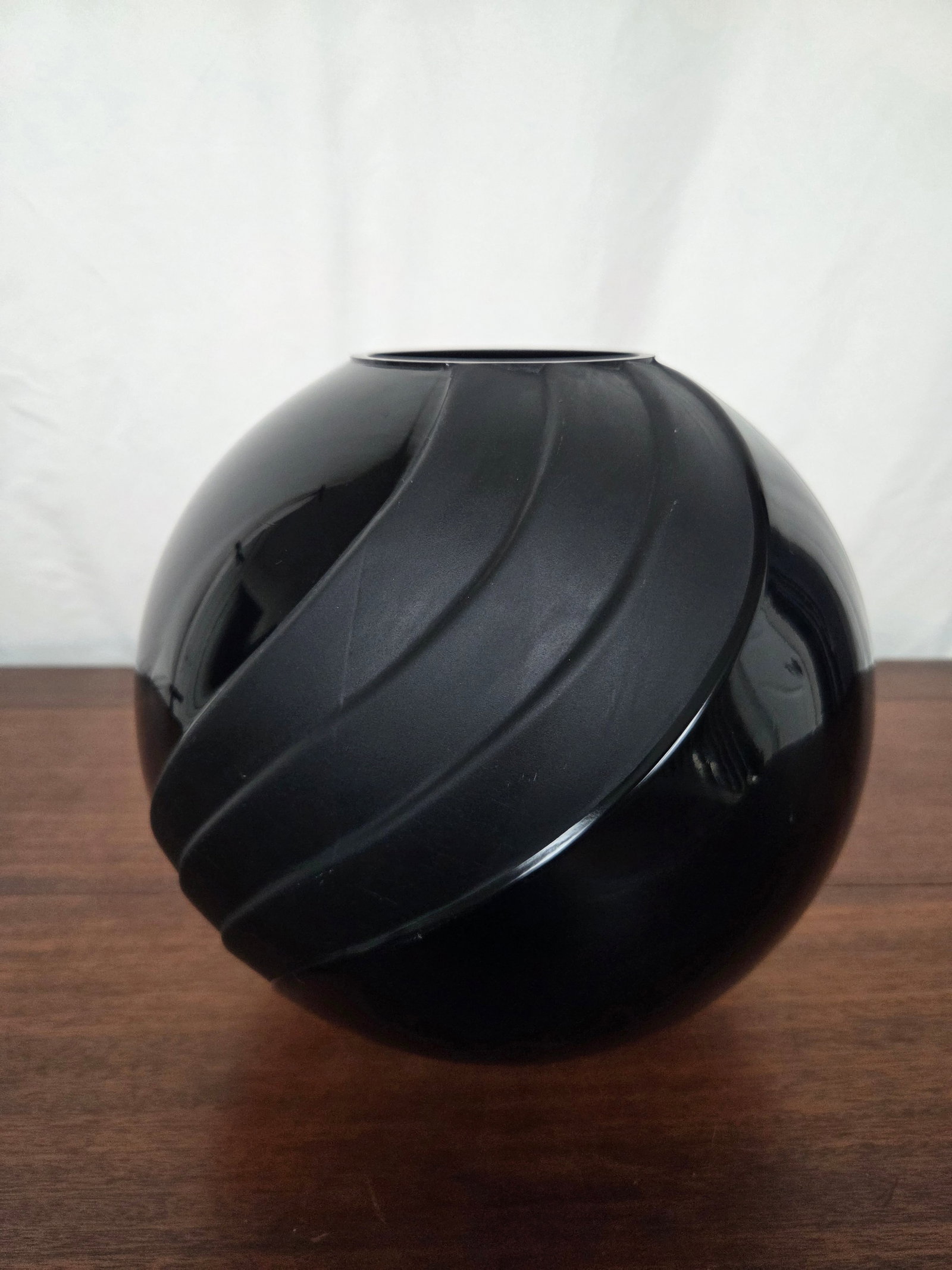Victorian Art Nouveau Black Amethyst Glass Sculptural Vase - 4