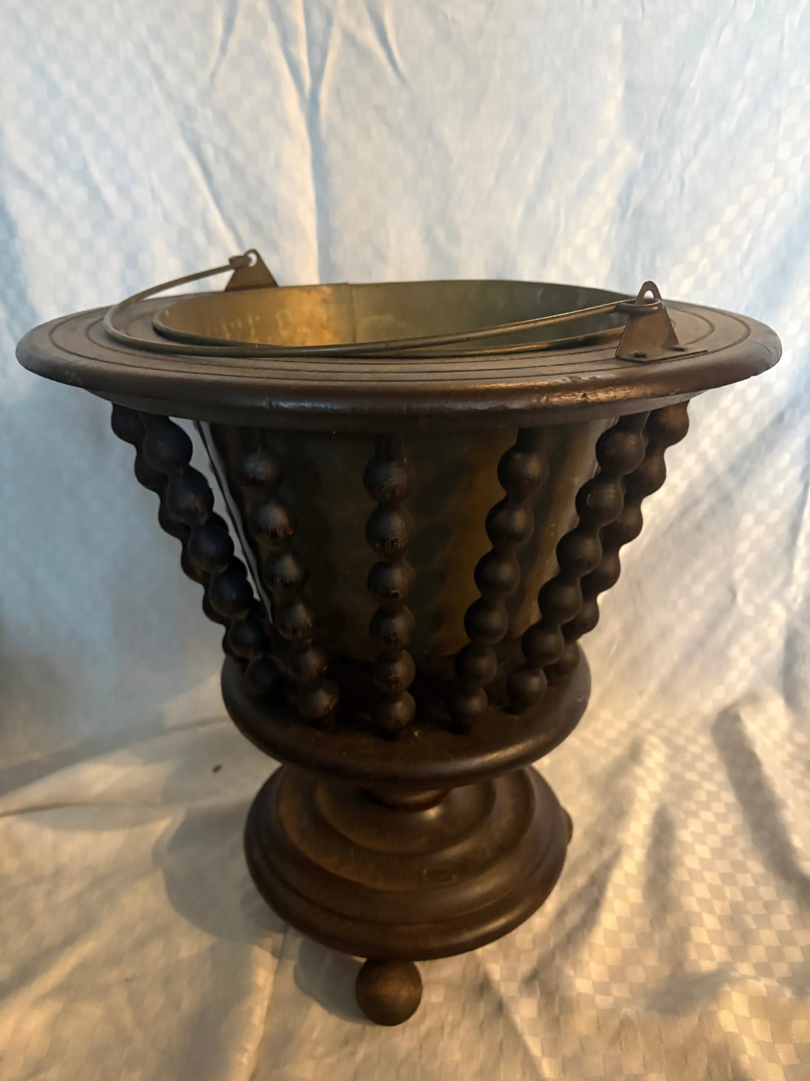 Mid 19th C Dutch Walnut Wine Bucket or Jardiniere - 3