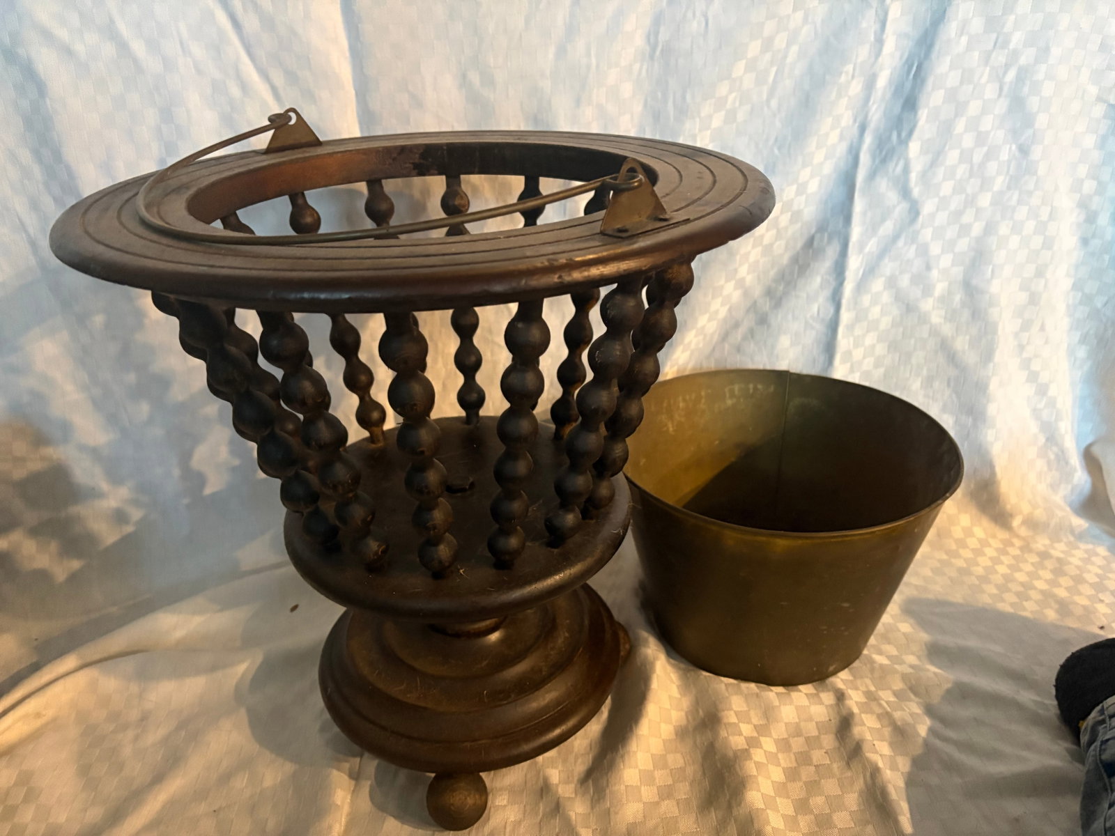 Mid 19th C Dutch Walnut Wine Bucket or Jardiniere - 5