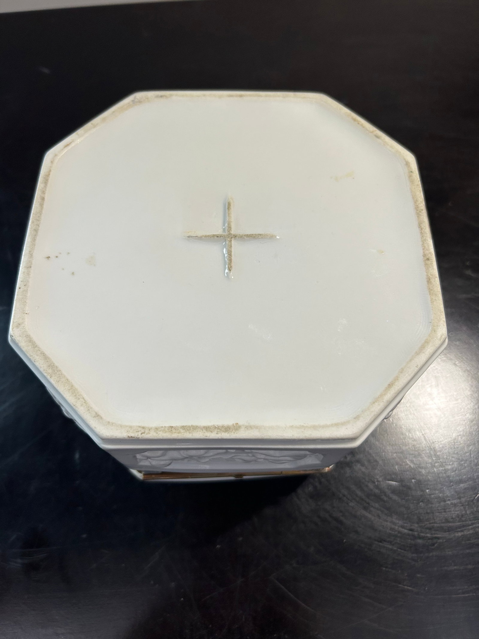 Antique French Blanc De Chine Ironstone With Bronze Dresser Box With Cherubs - 10