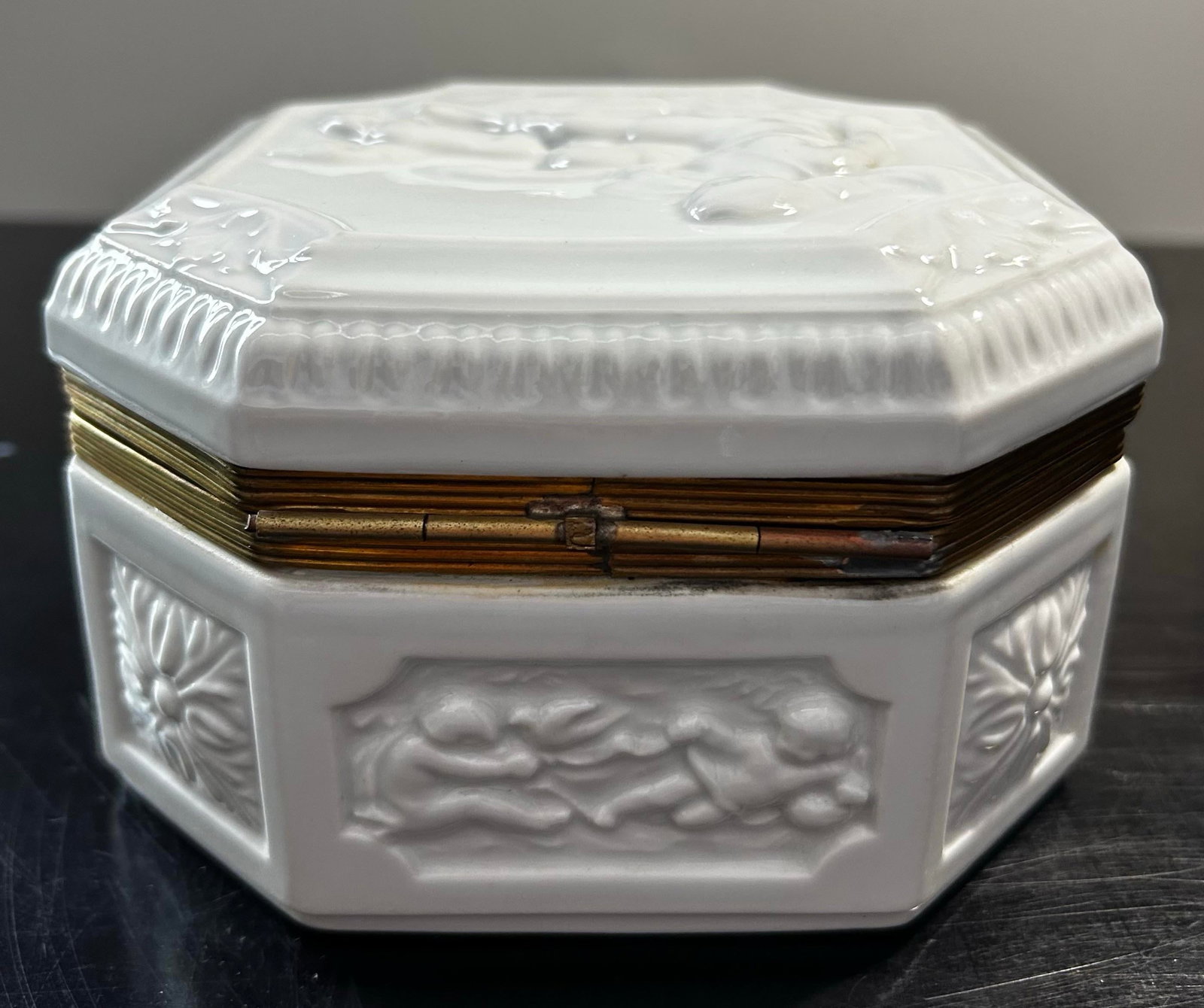 Antique French Blanc De Chine Ironstone With Bronze Dresser Box With Cherubs - 7