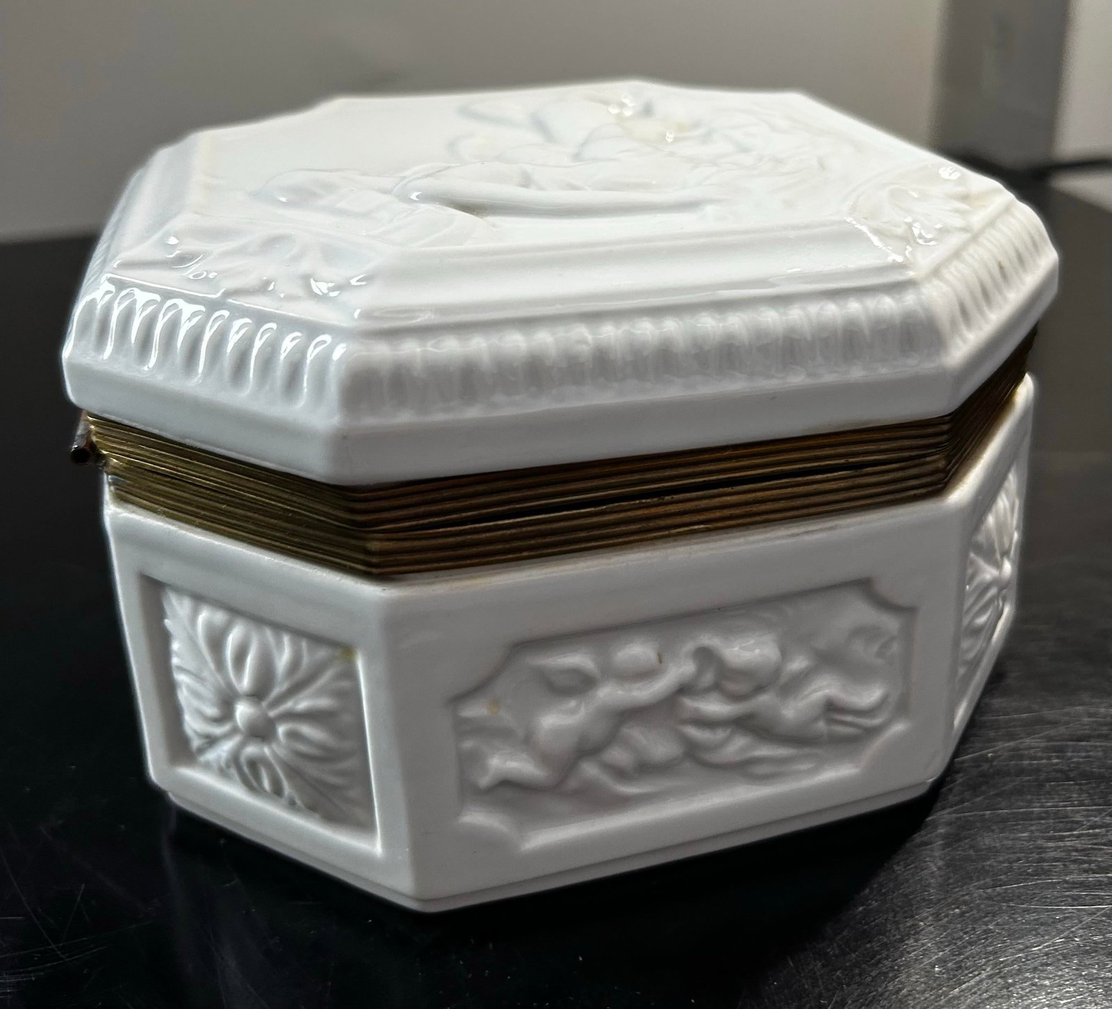 Antique French Blanc De Chine Ironstone With Bronze Dresser Box With Cherubs - 8