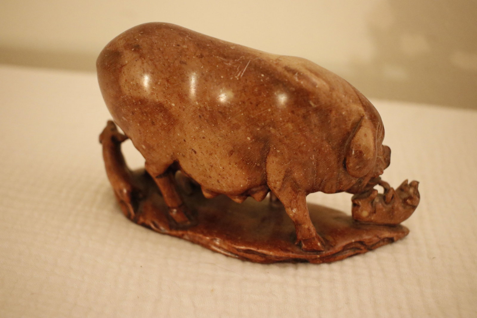 Antique Late Qing Chinese Shoushan Soapstone Sculpture of a Sow With Piglets, Signed - 5