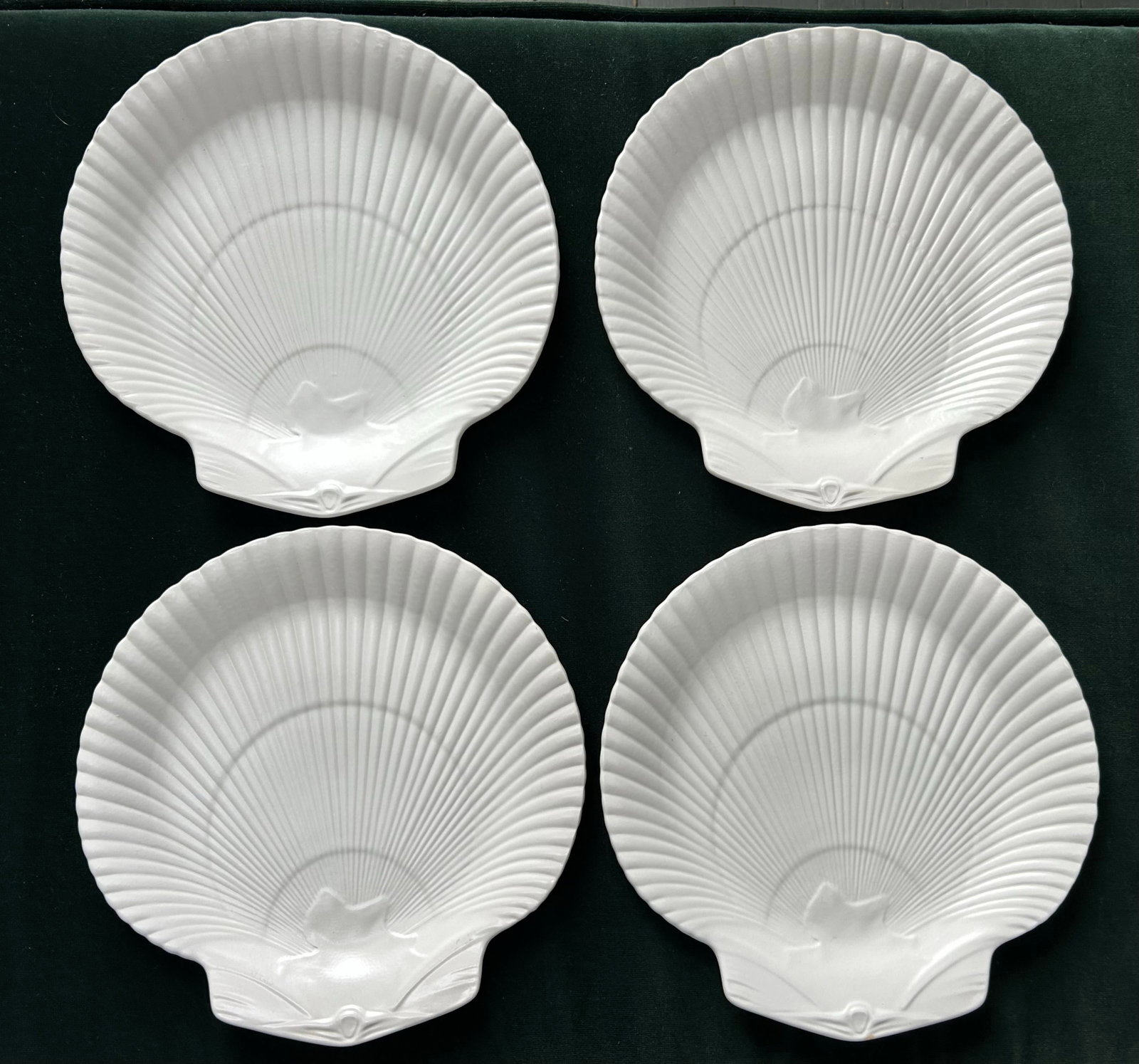 Vintage 1960's Wedgwood Etruria & Barlaston 9" Scallop Shell Luncheon Plates ~ Set of 4 - 2