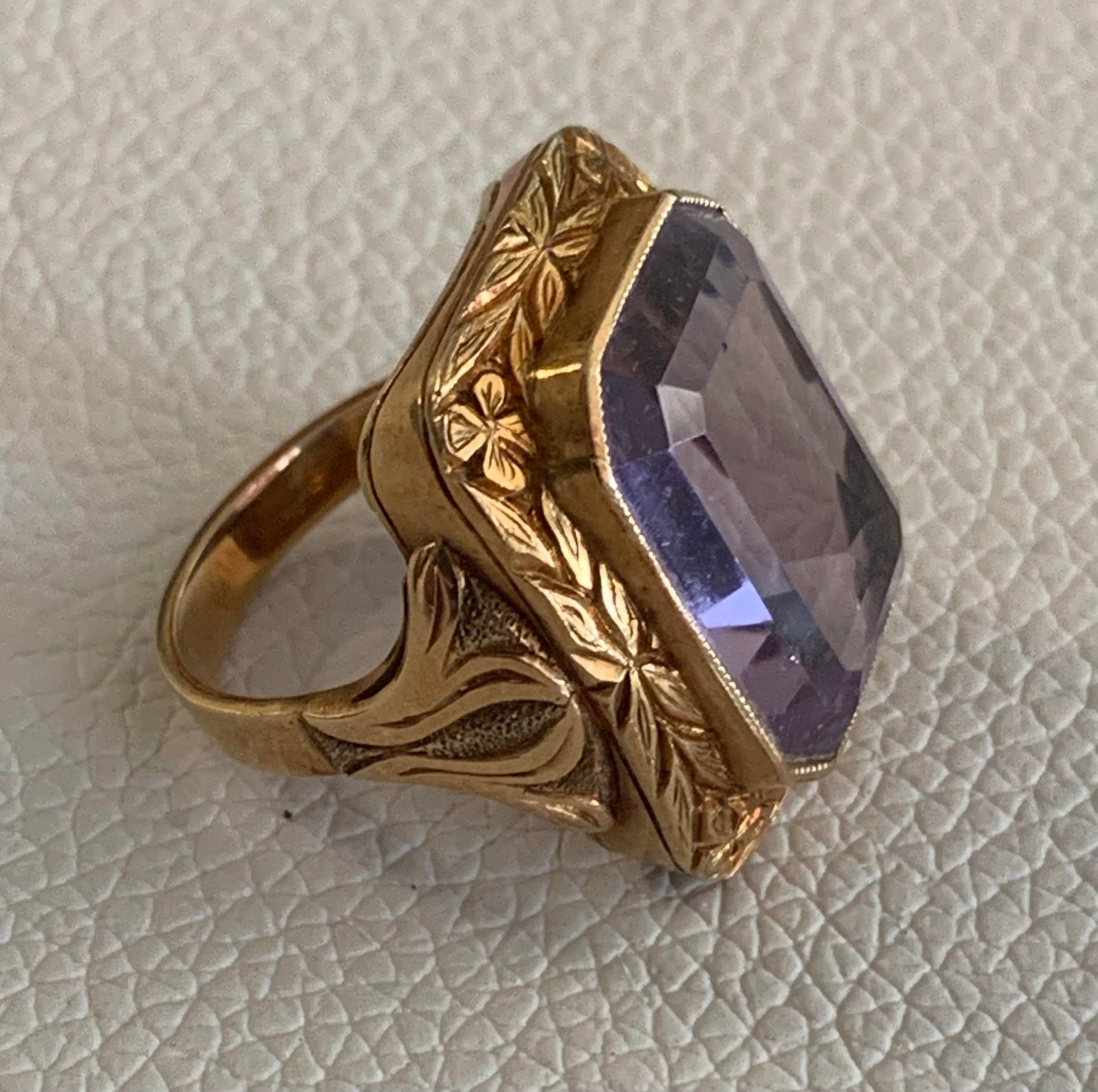 Antique 14k Gold and Amethyst Ring - Size 6 - 5
