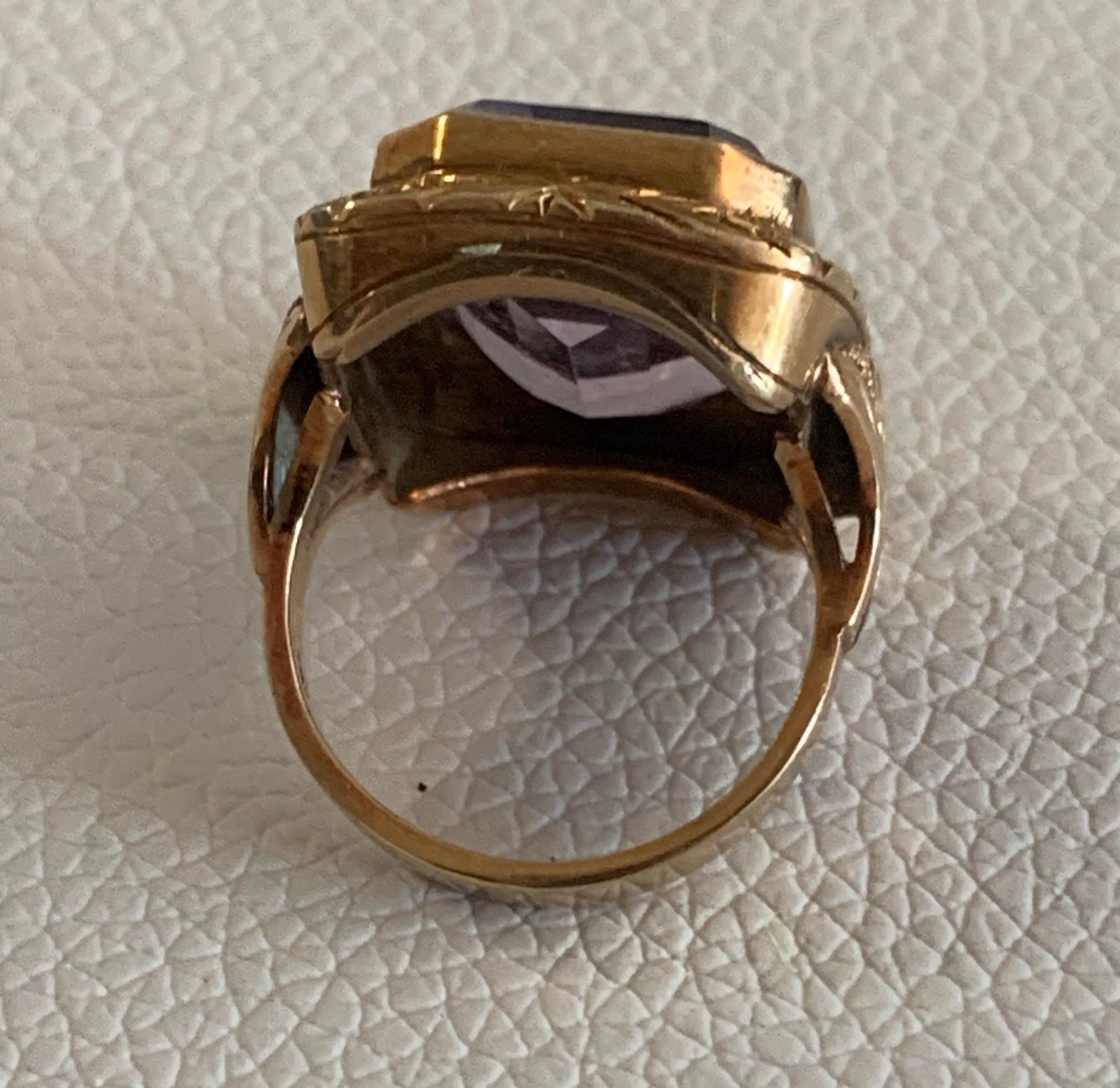 Antique 14k Gold and Amethyst Ring - Size 6 - 6