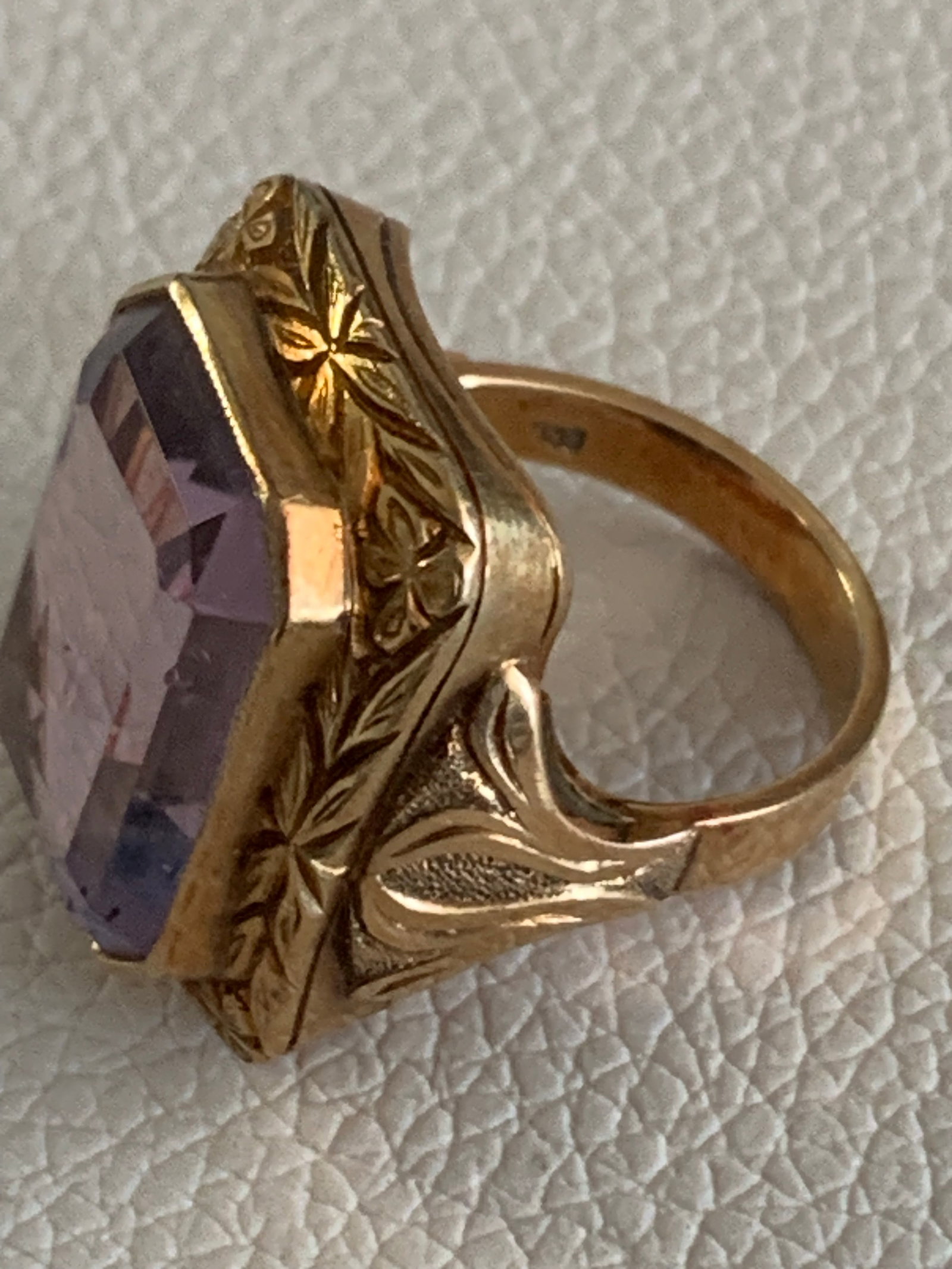 Antique 14k Gold and Amethyst Ring - Size 6 - 9