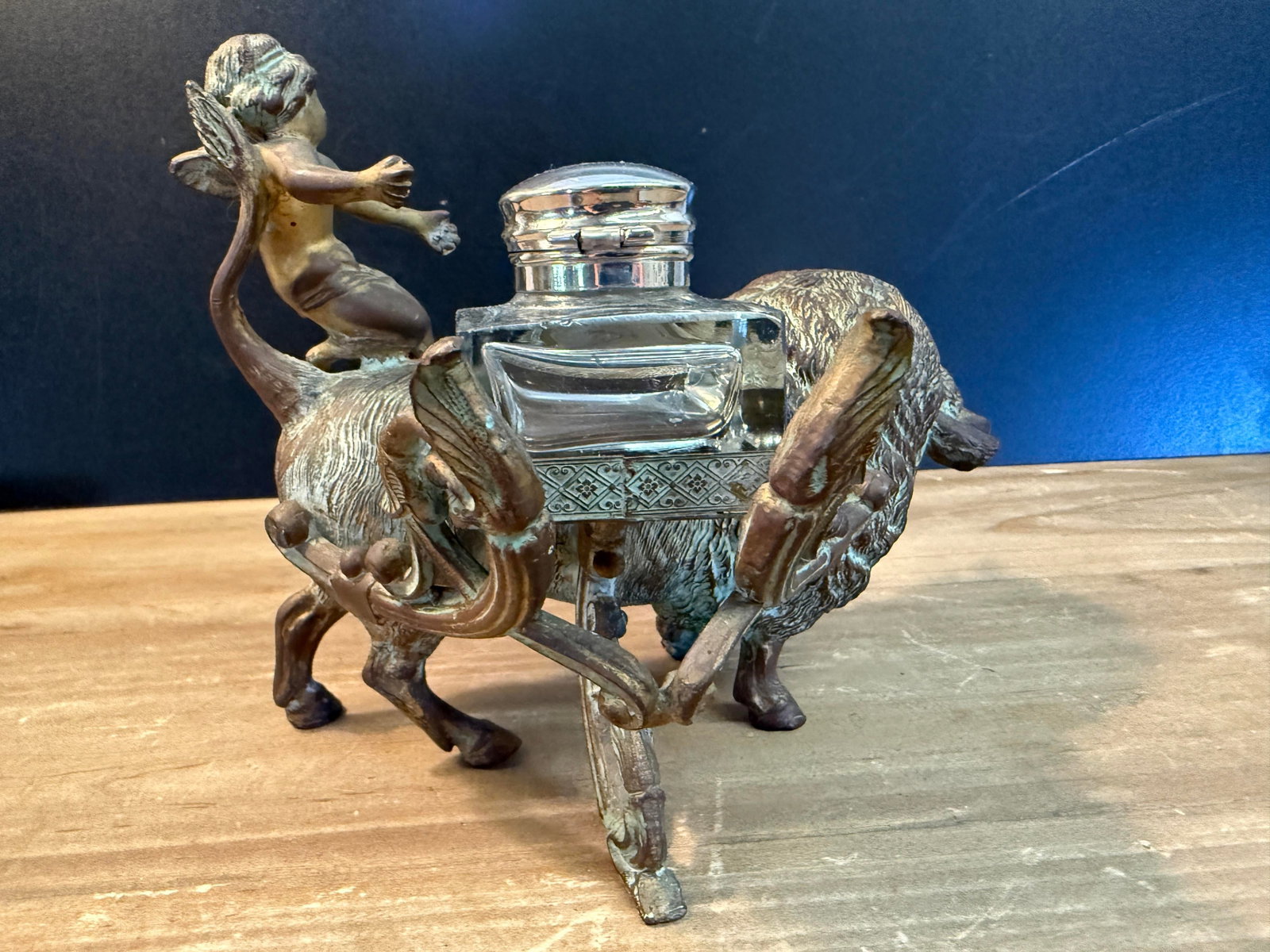 Late 19th Century American Bison Bronze Ink Well - 8